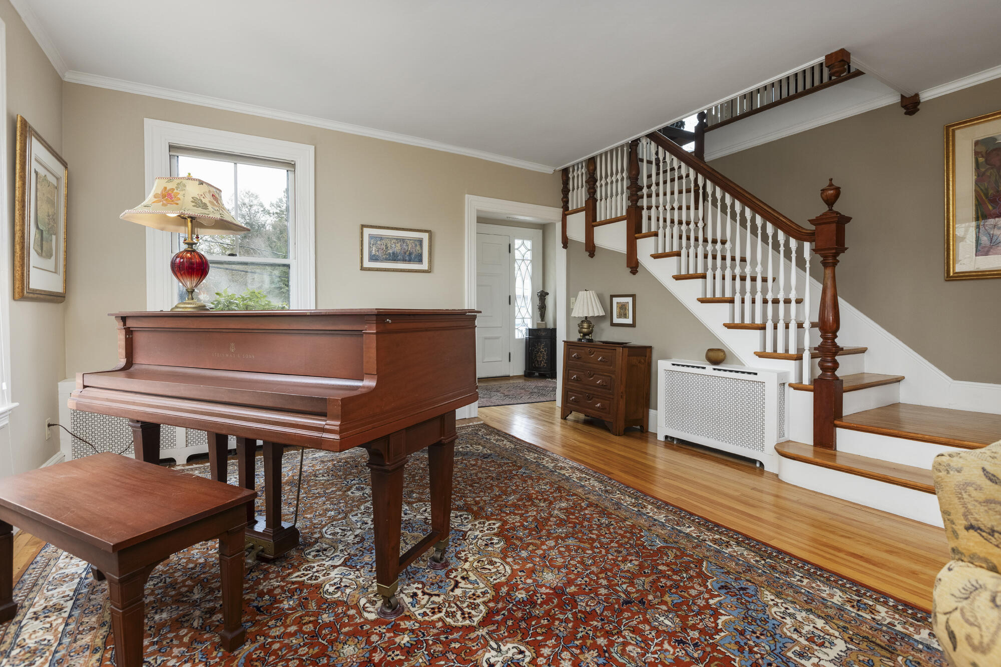 9 Forest Road