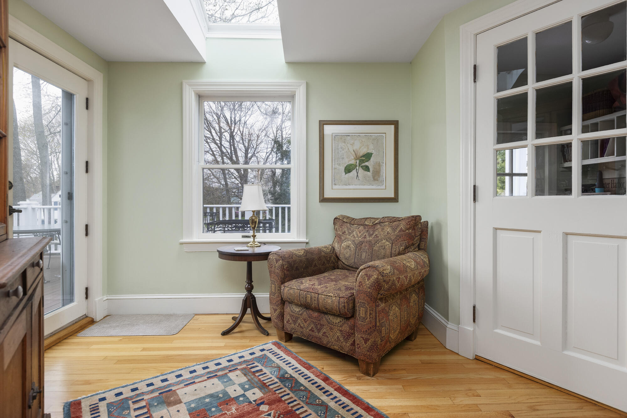 9 Forest Road