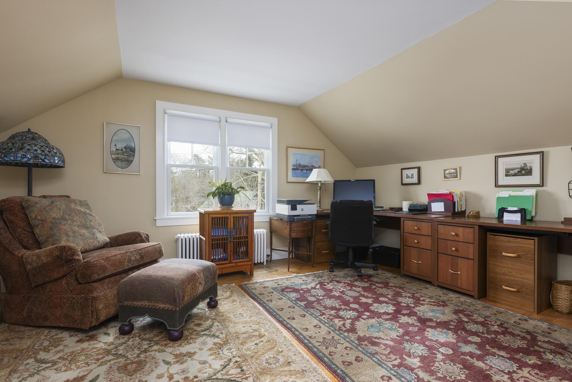9 Forest Road