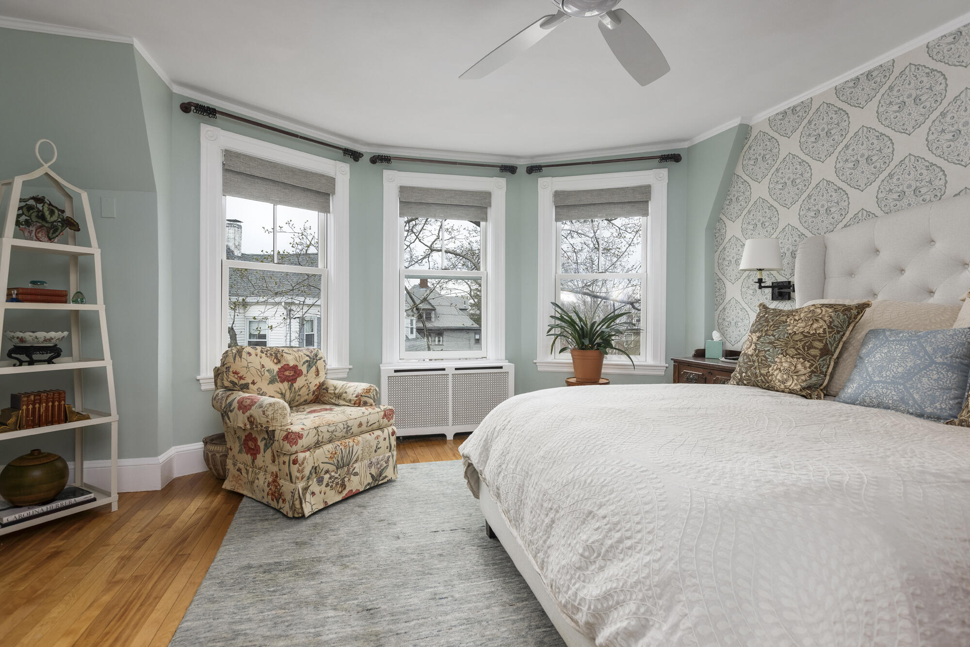9 Forest Road