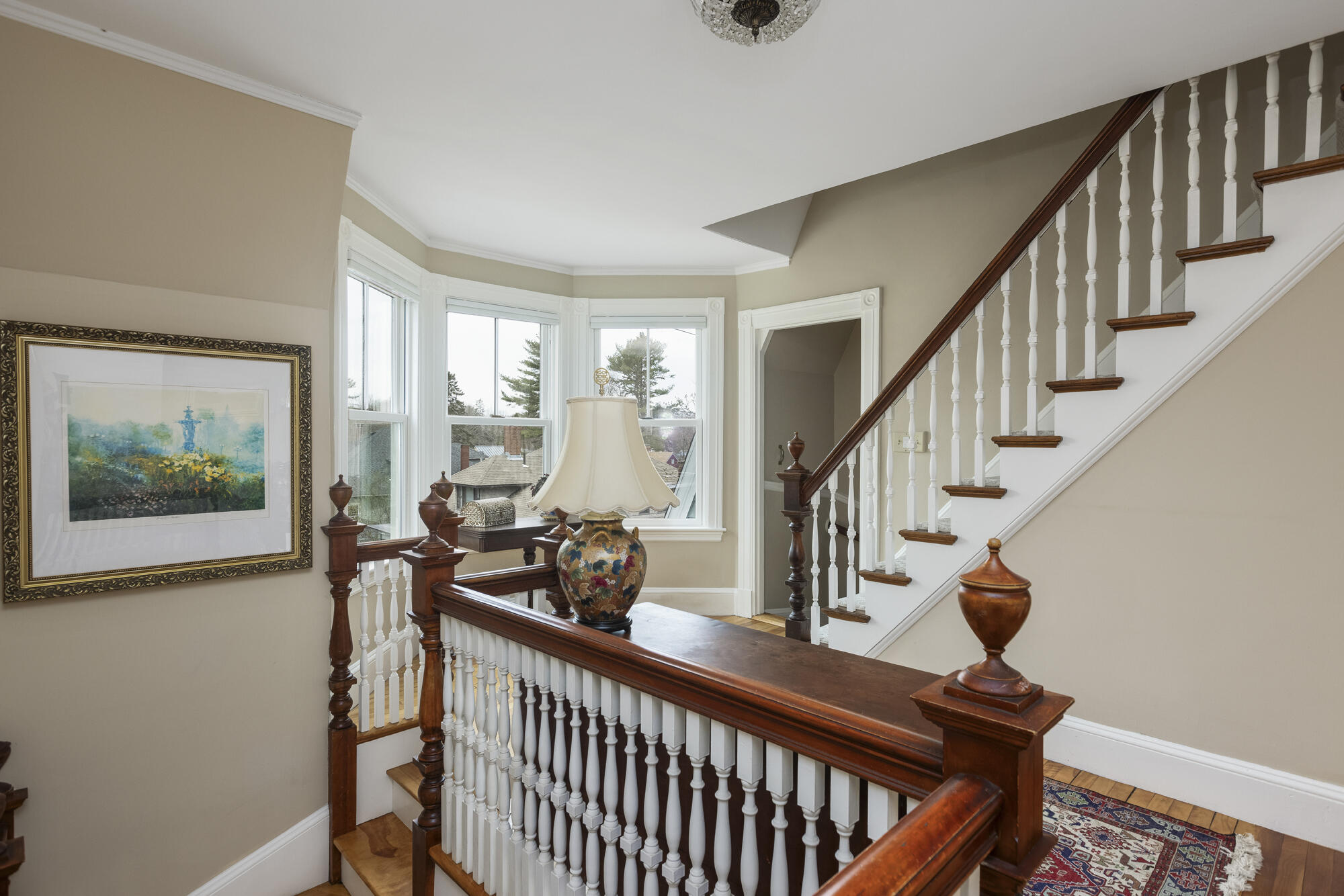 9 Forest Road