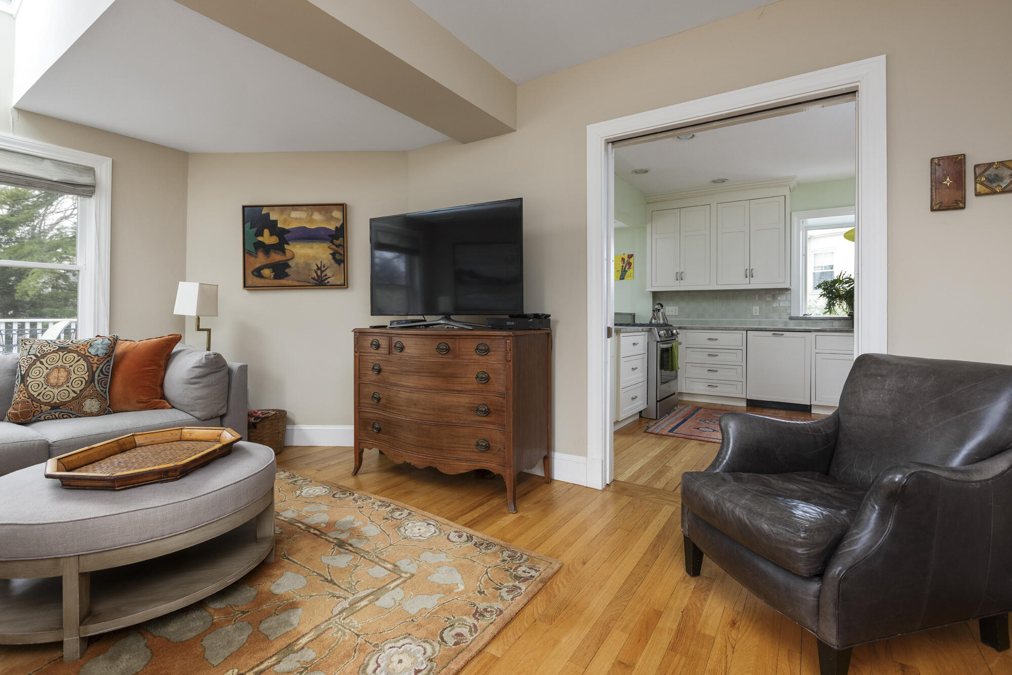 9 Forest Road