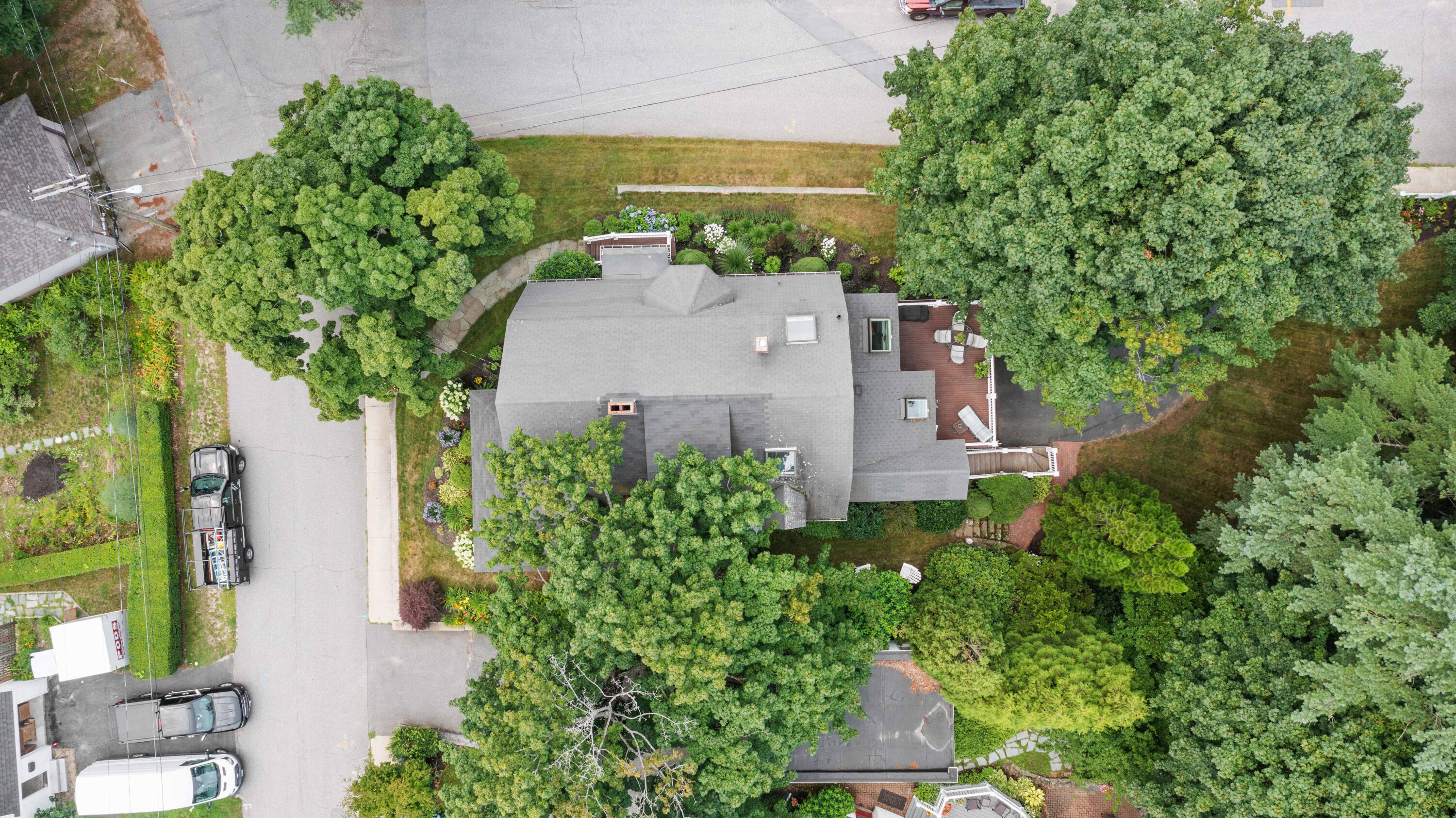 9 Forest Road
