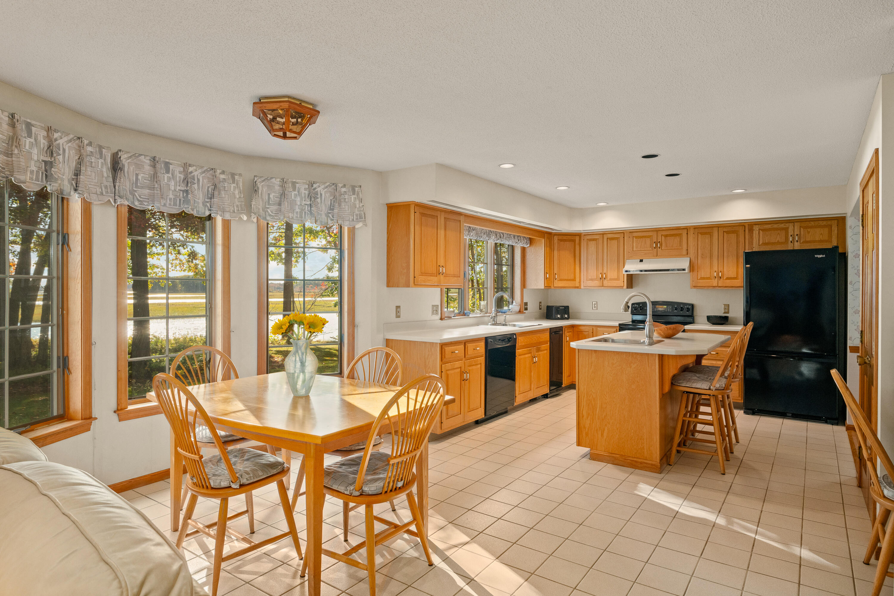44 Horseshoe Drive