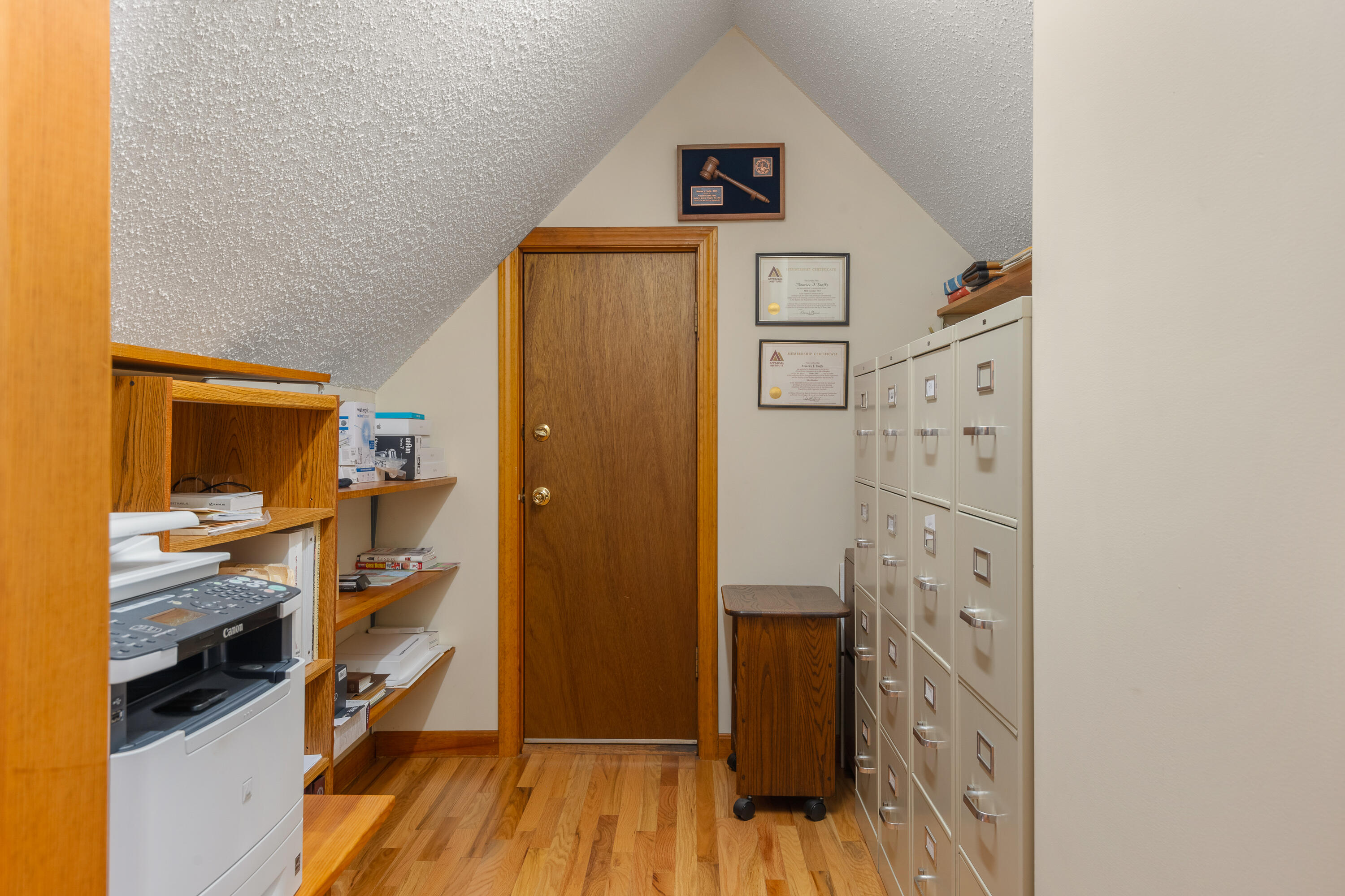 44 Horseshoe Drive