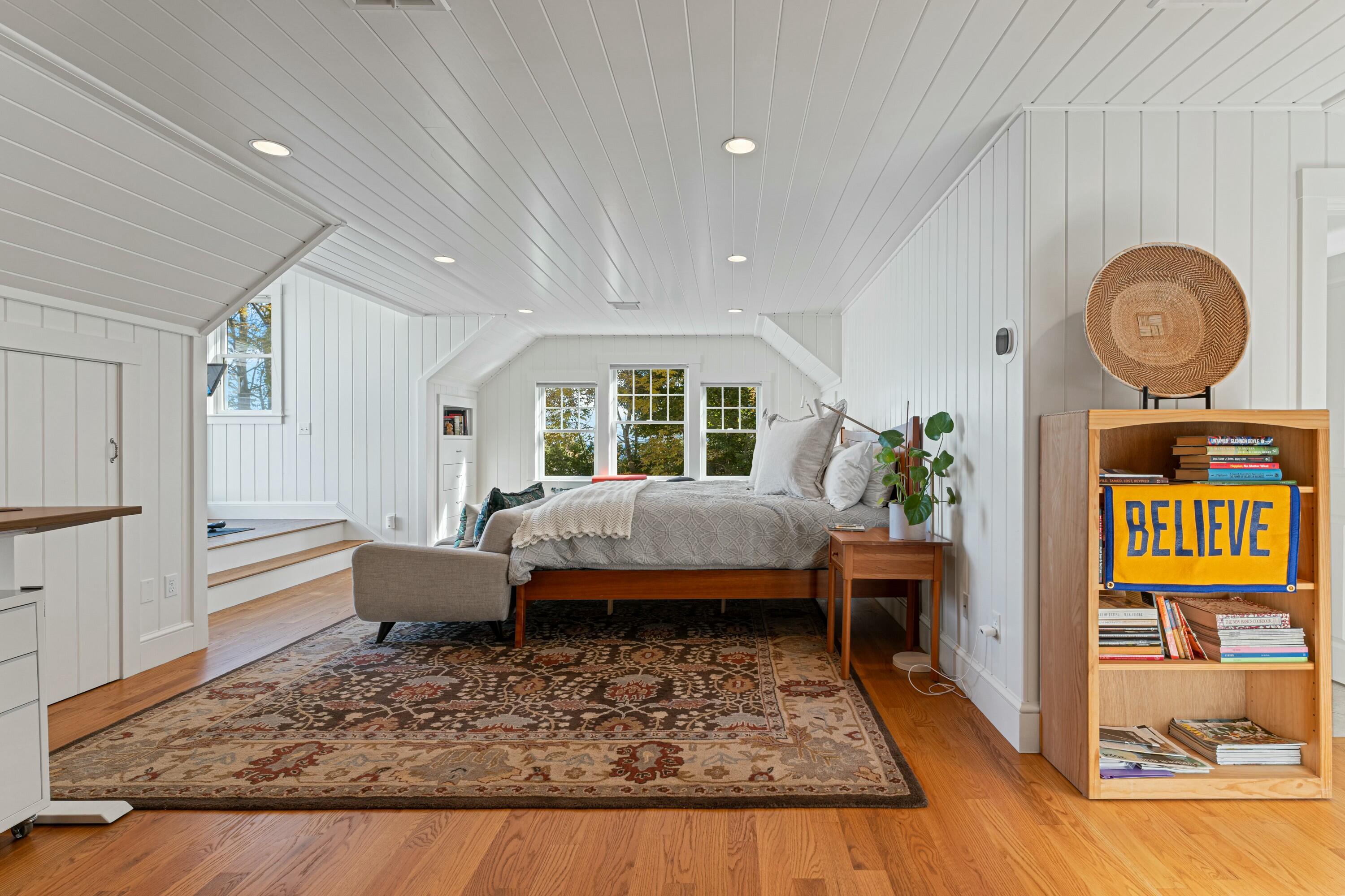 2 Oak Knoll Road