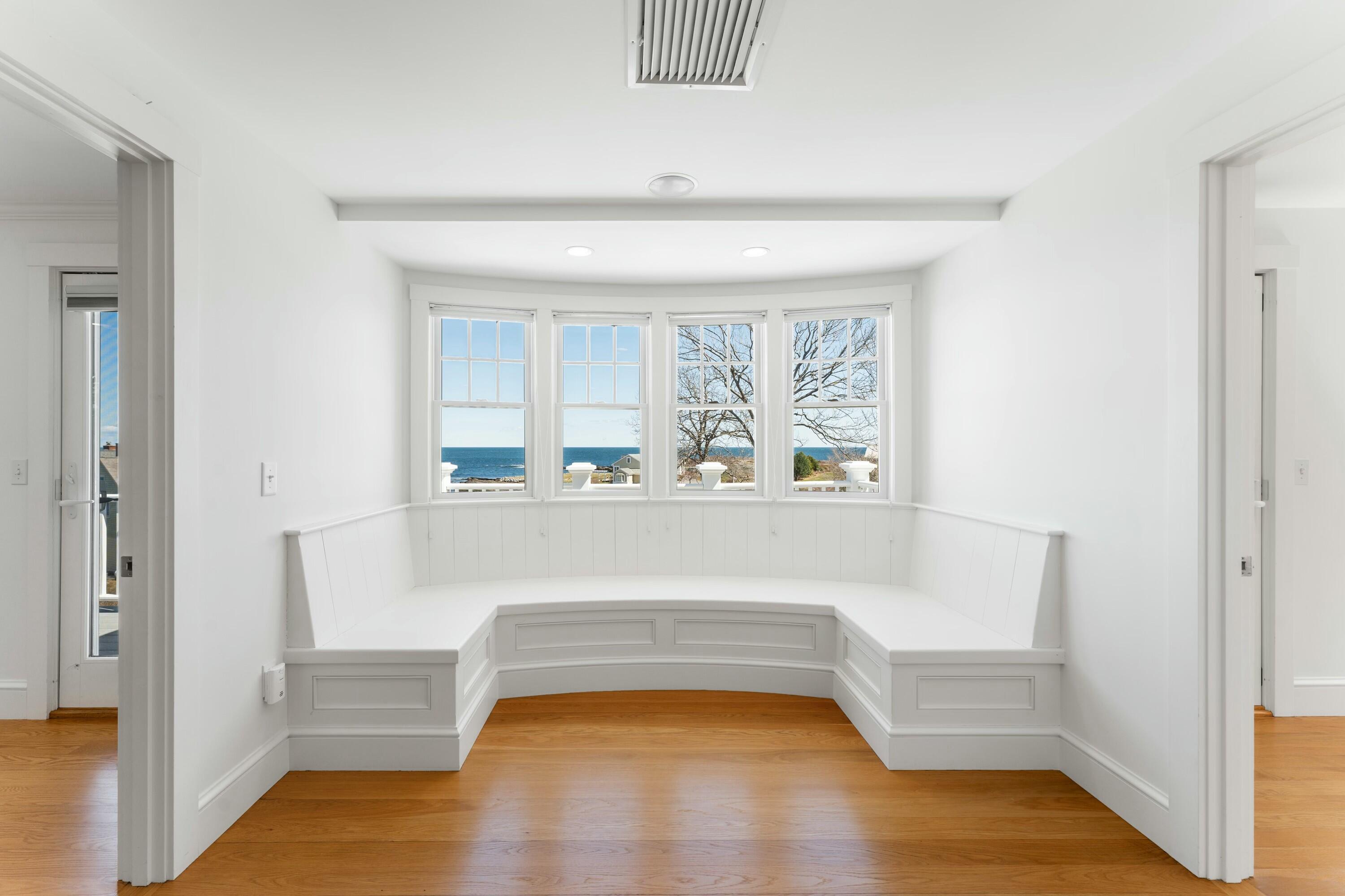 2 Oak Knoll Road