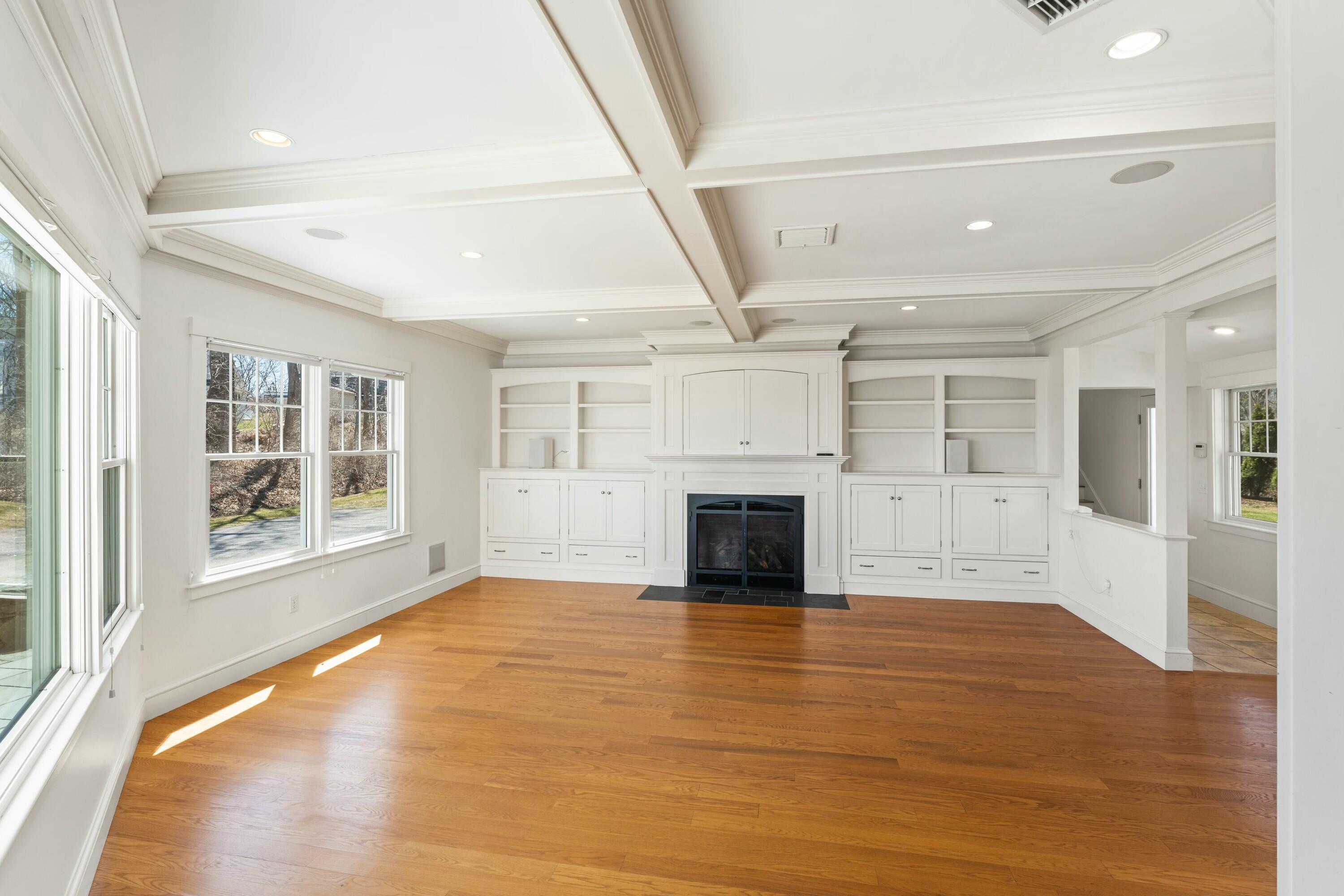 2 Oak Knoll Road