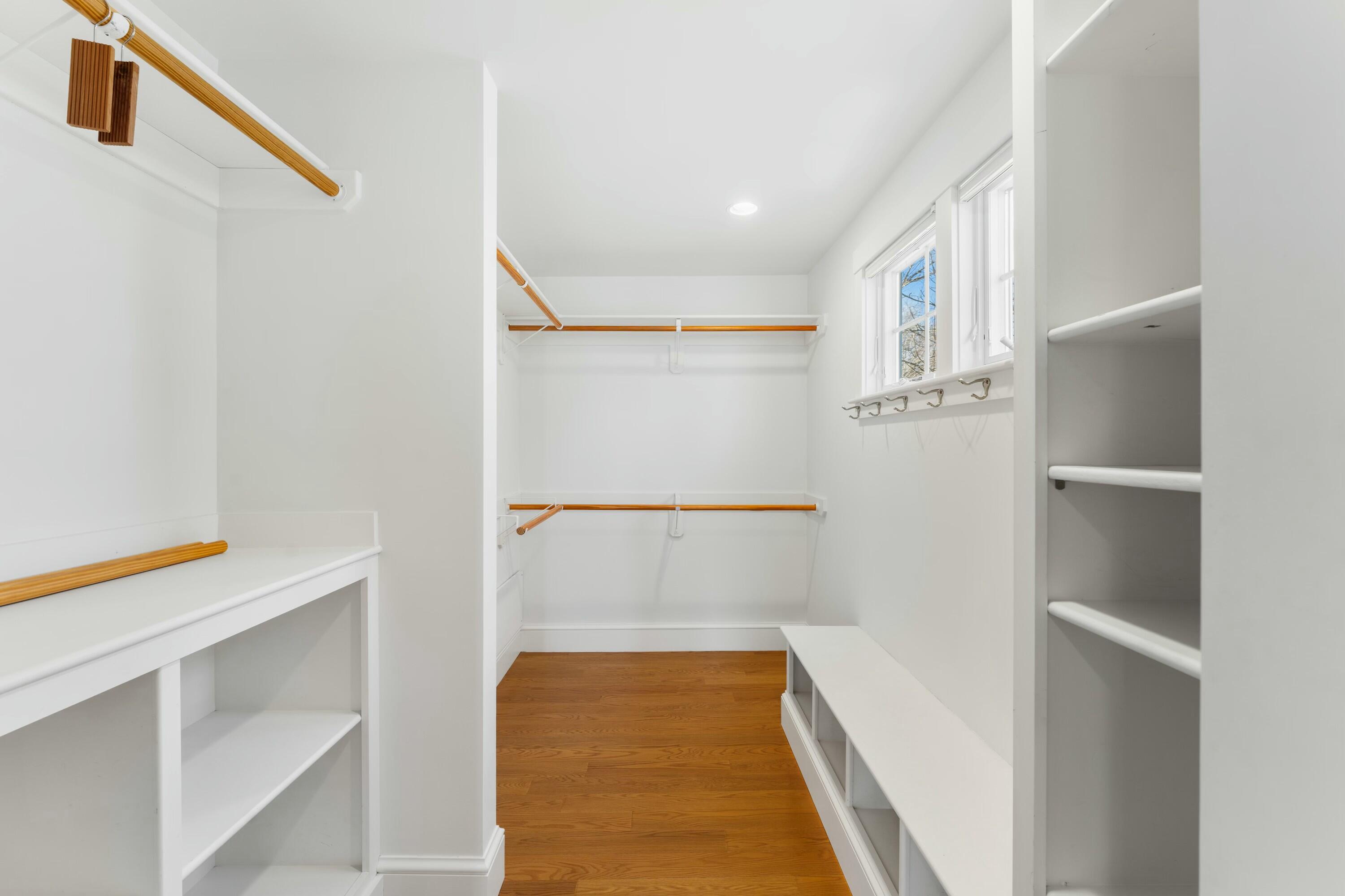 2 Oak Knoll Road
