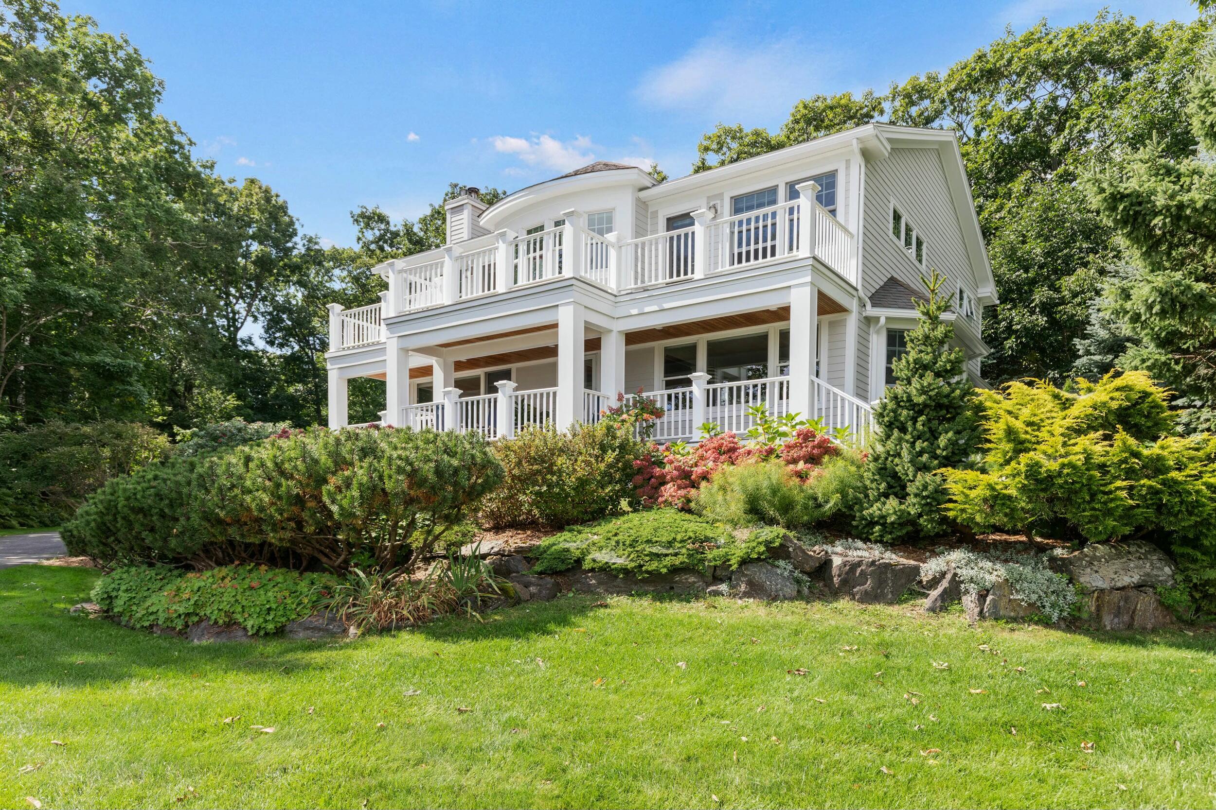 2 Oak Knoll Road