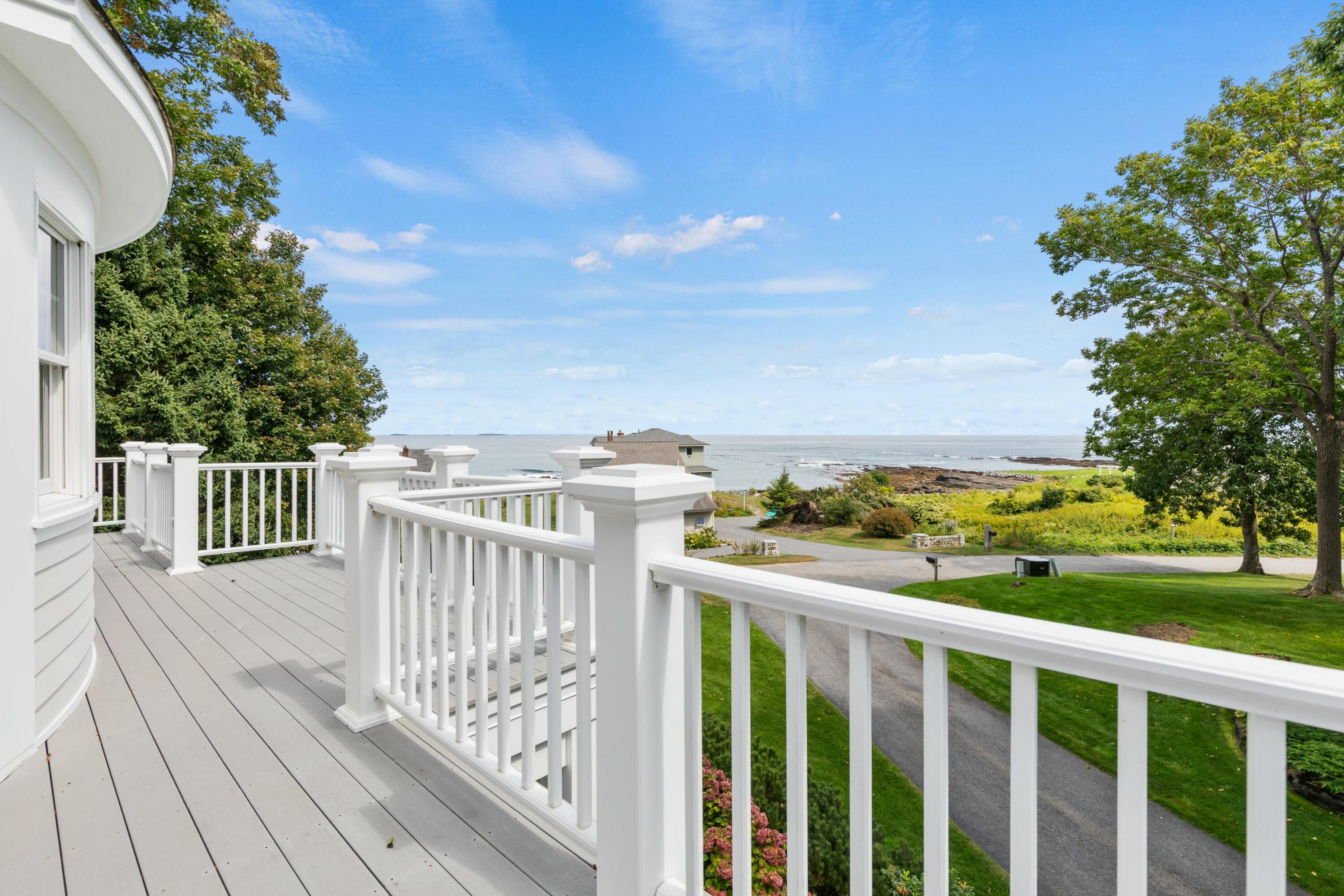 2 Oak Knoll Road