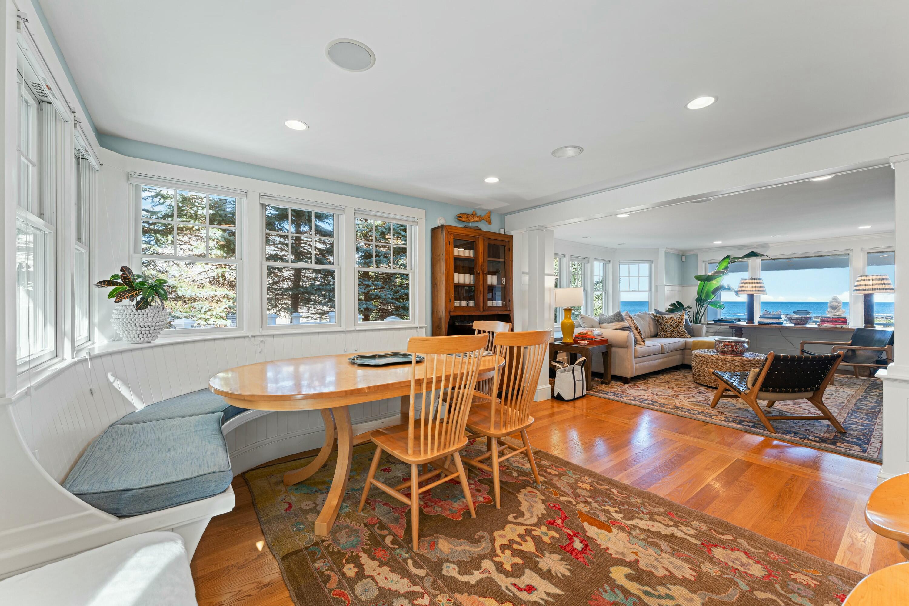 2 Oak Knoll Road