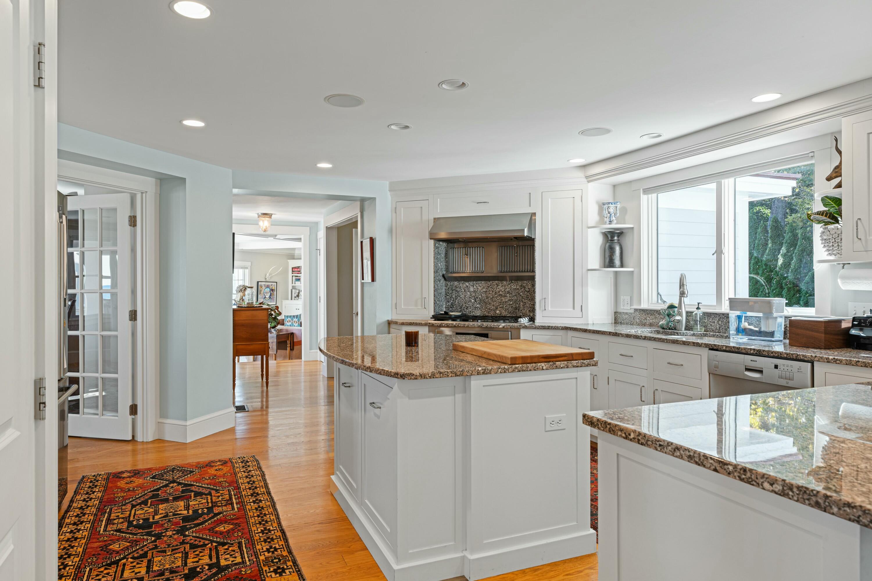 2 Oak Knoll Road