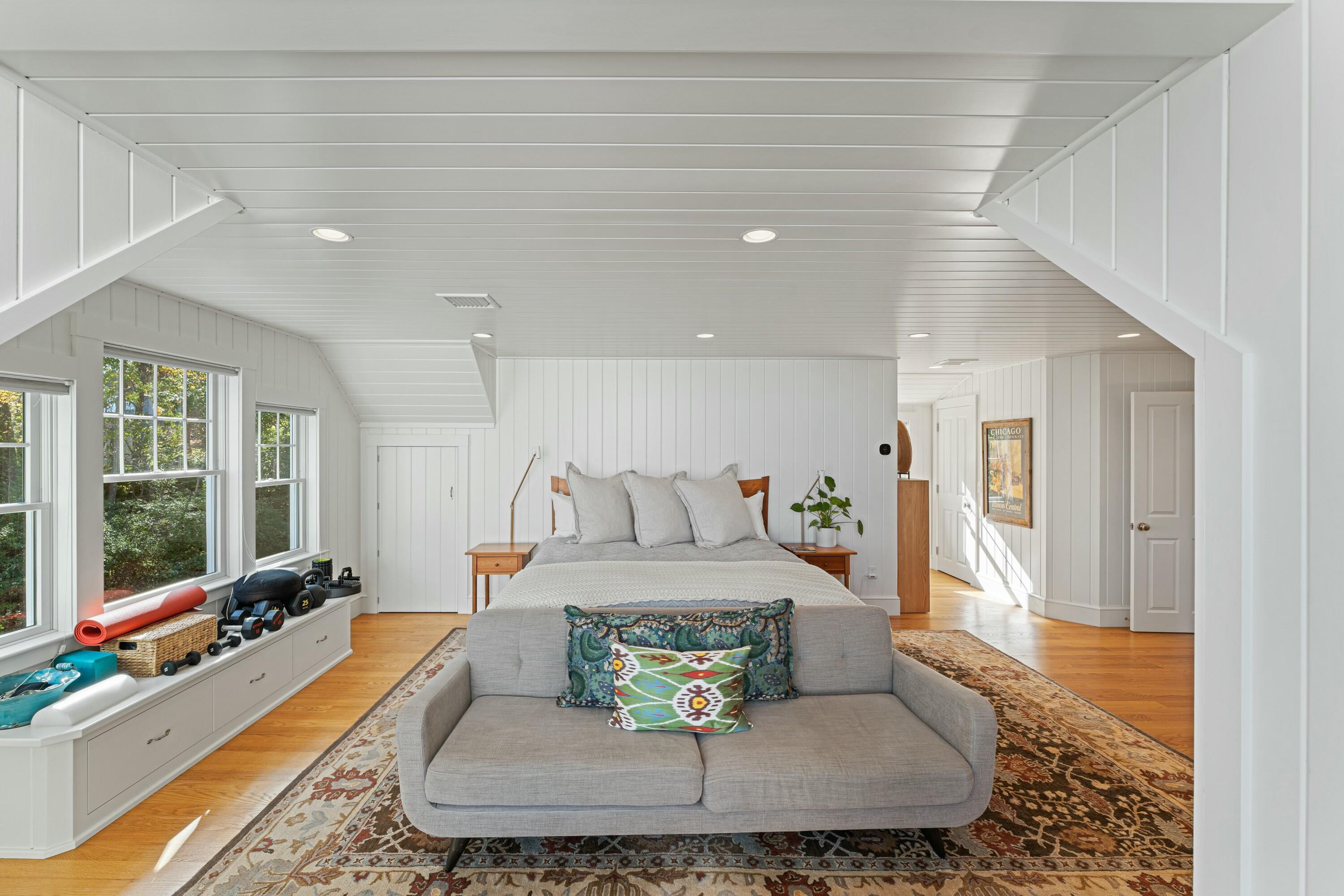 2 Oak Knoll Road