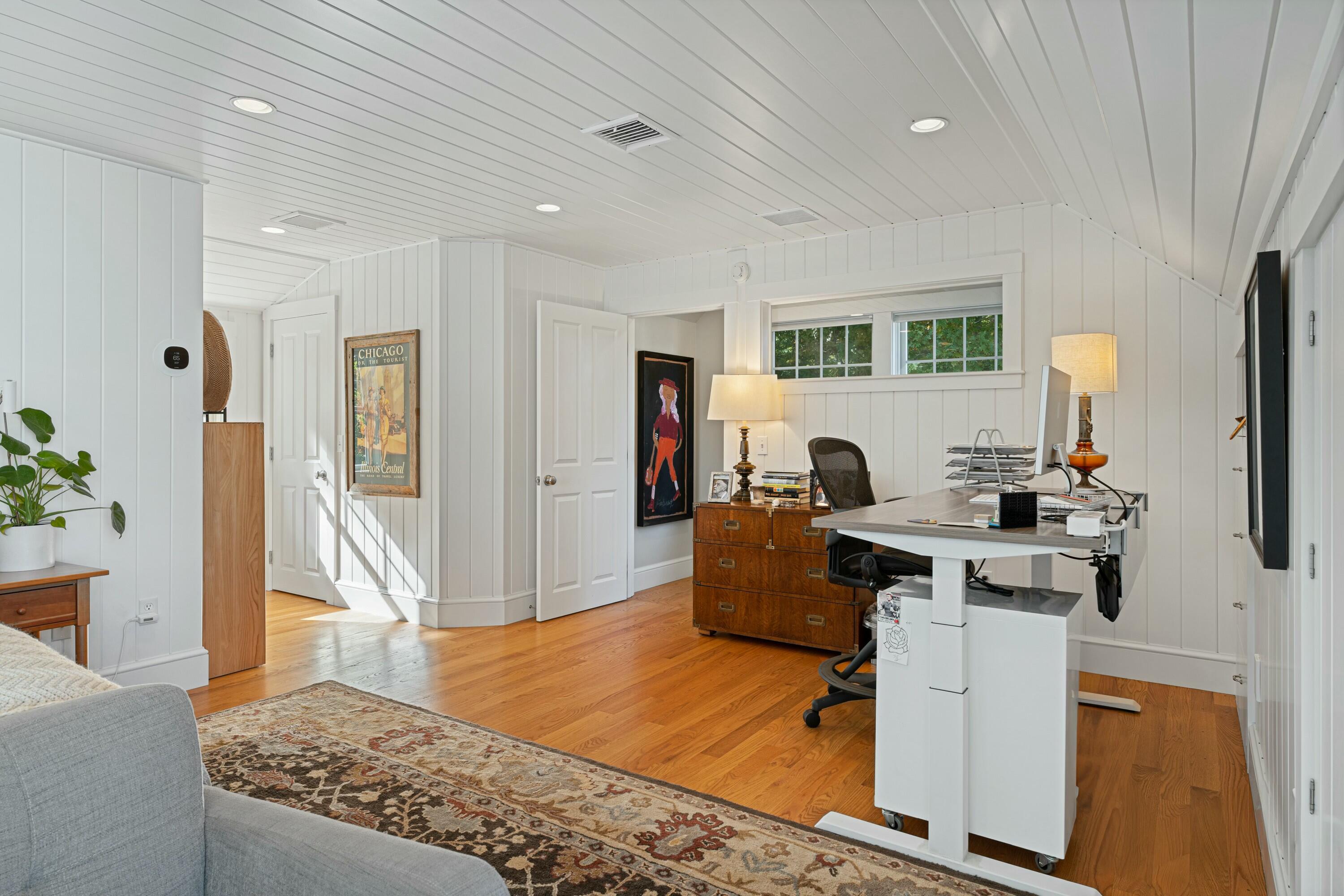 2 Oak Knoll Road