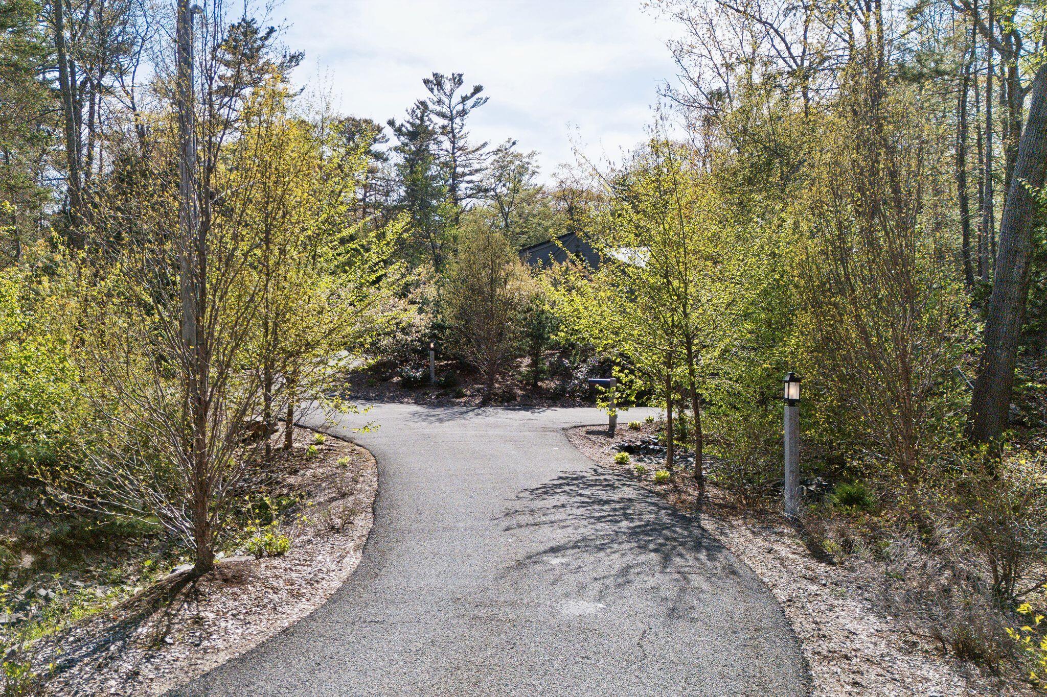 1055 Shore Road