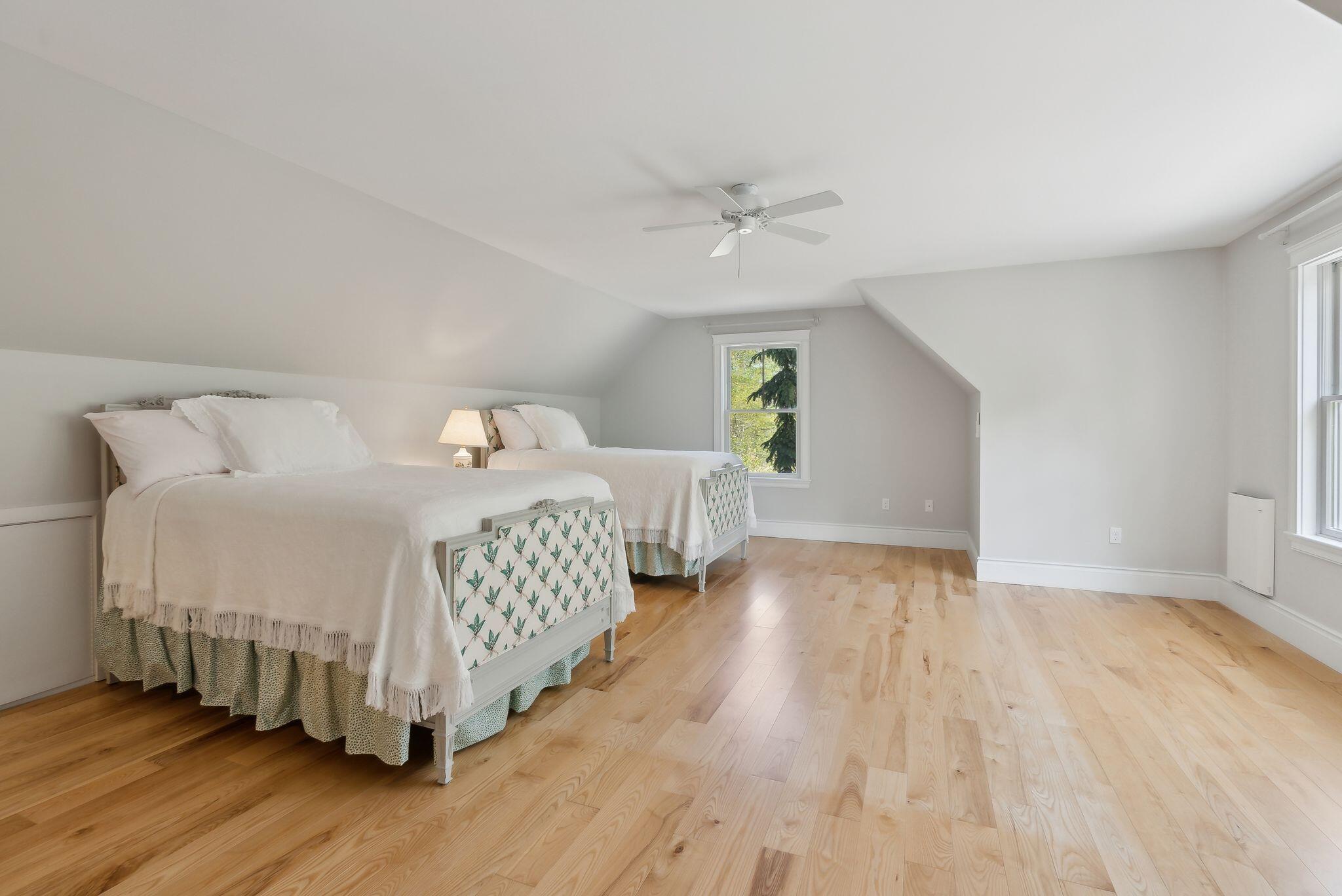 1055 Shore Road