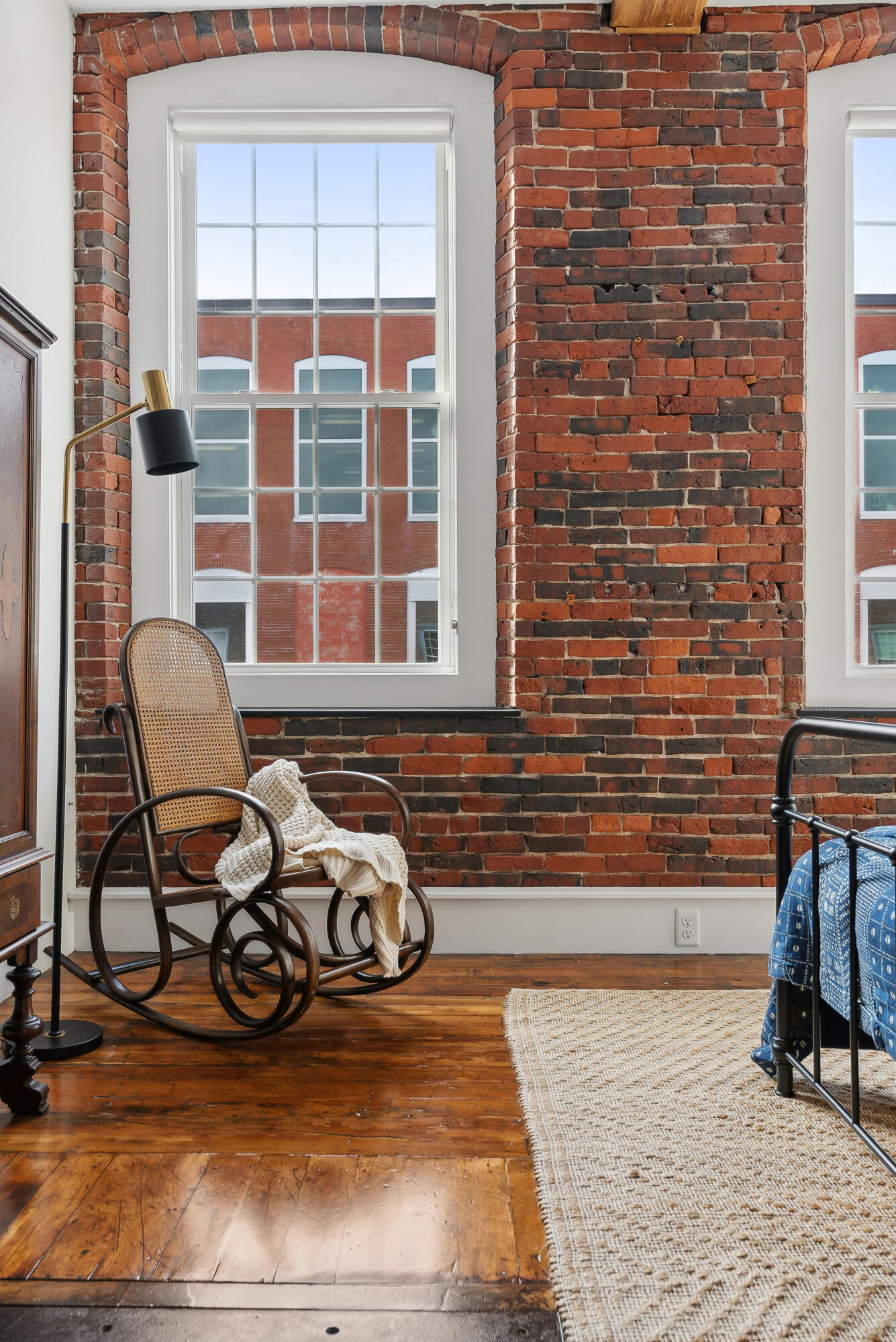 2 Main Street, 15-413