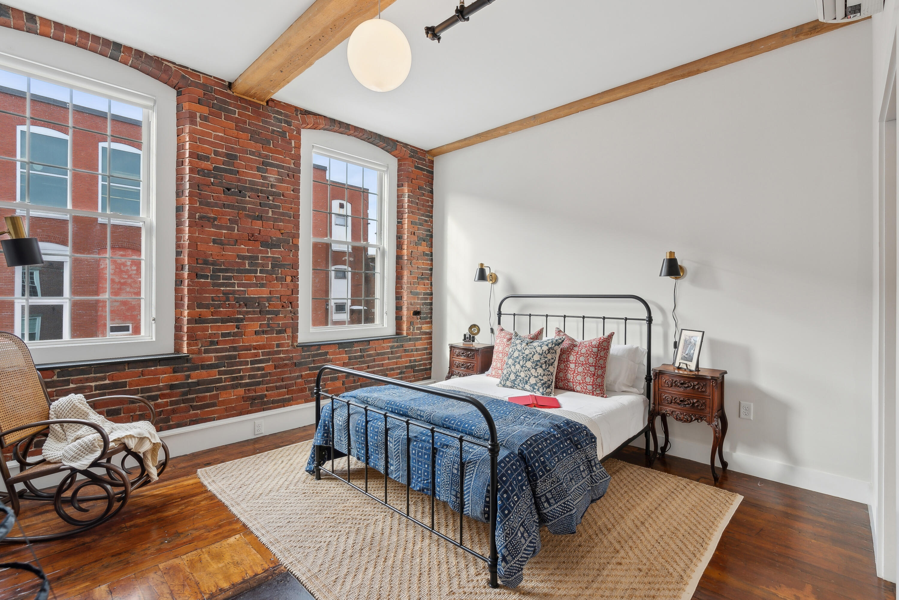 2 Main Street, 15-413