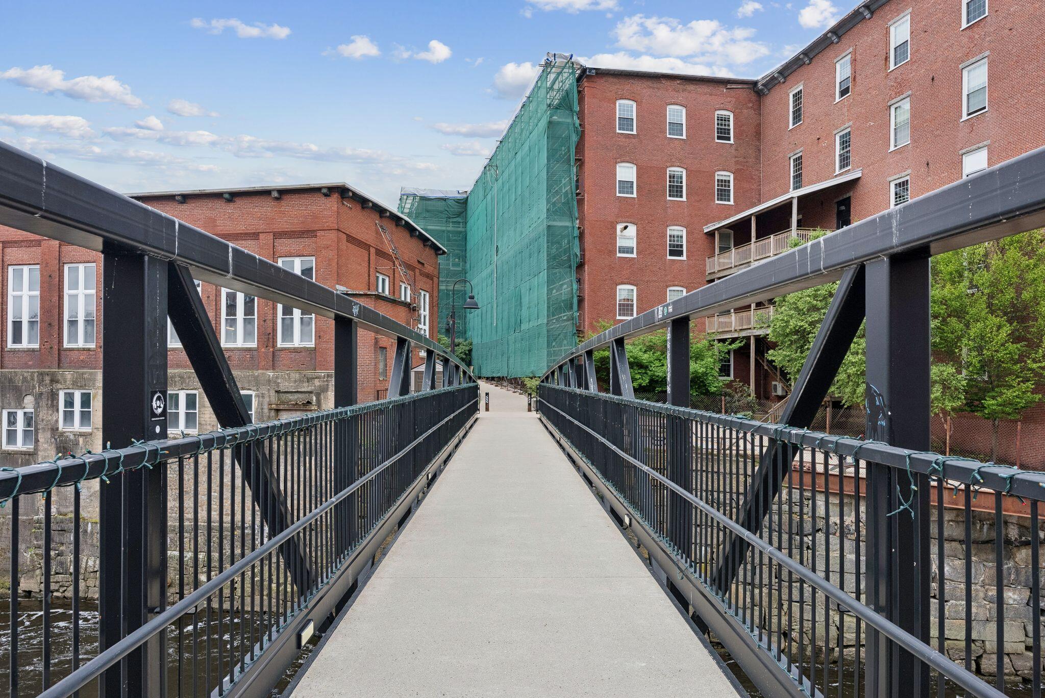 2 Main Street, 15-413