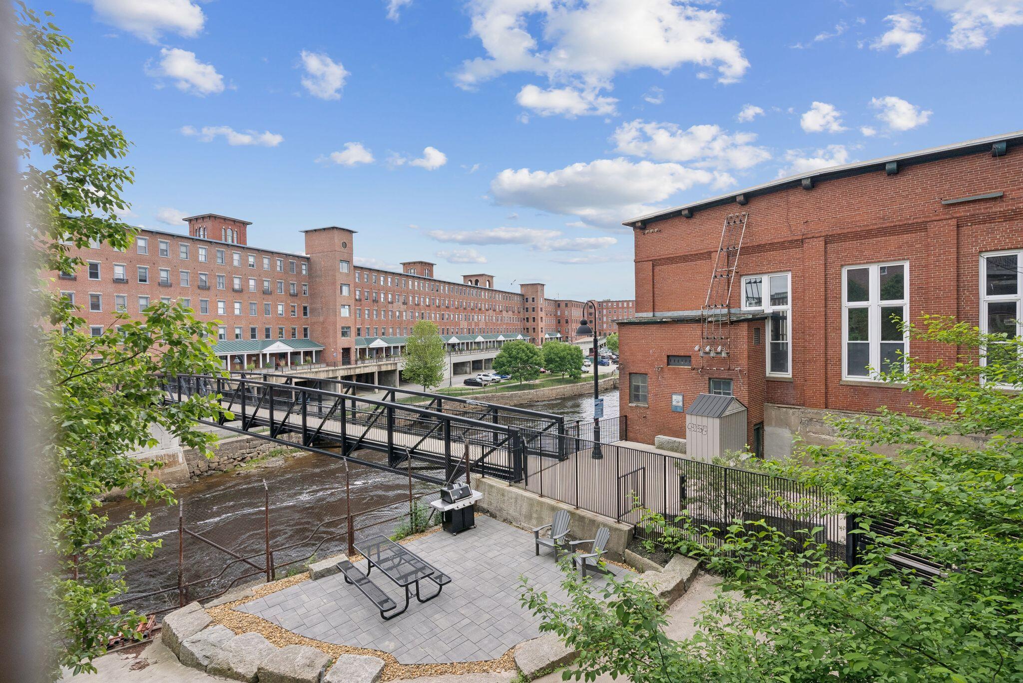 2 Main Street, 15-413