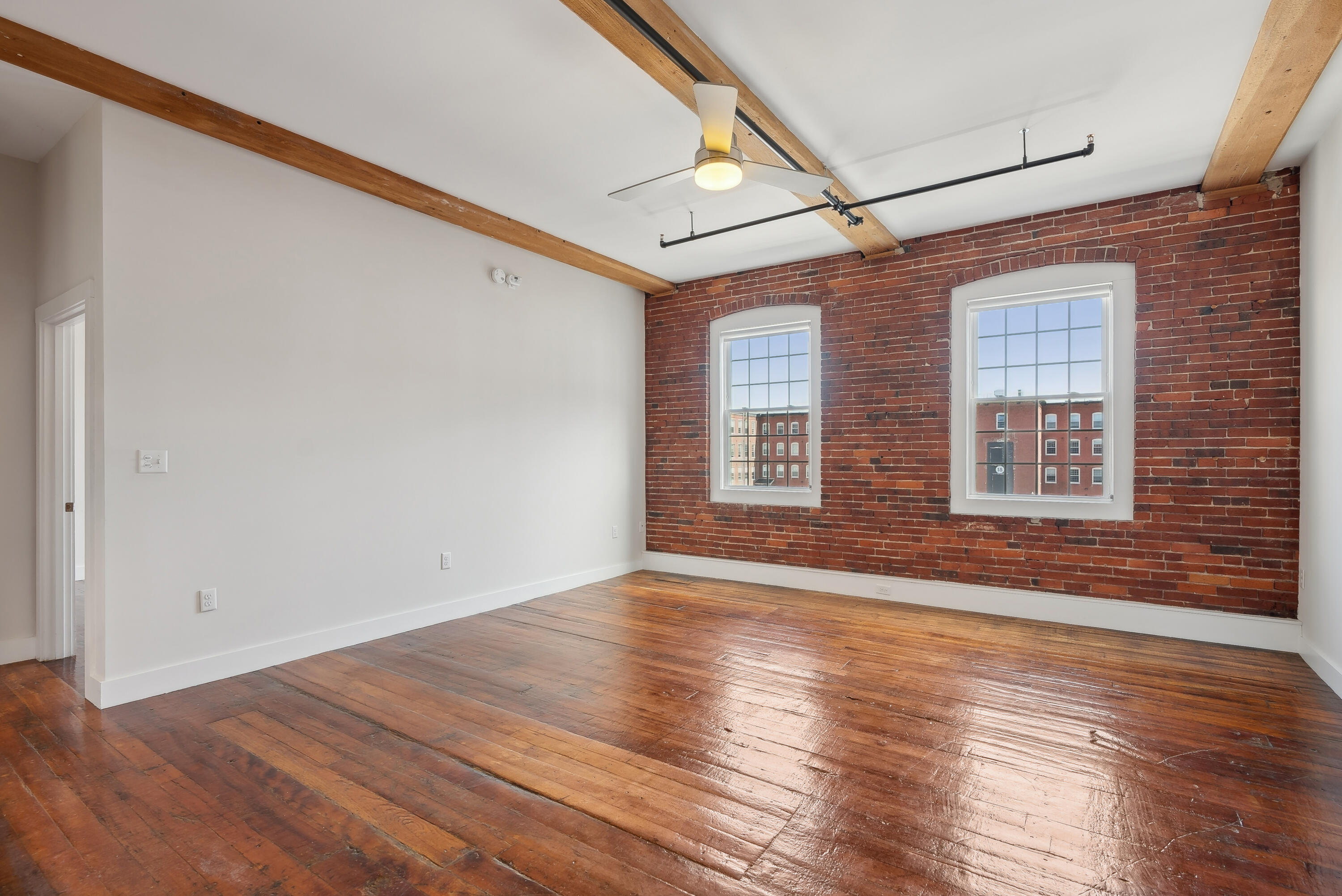 2 Main Street, 15-413