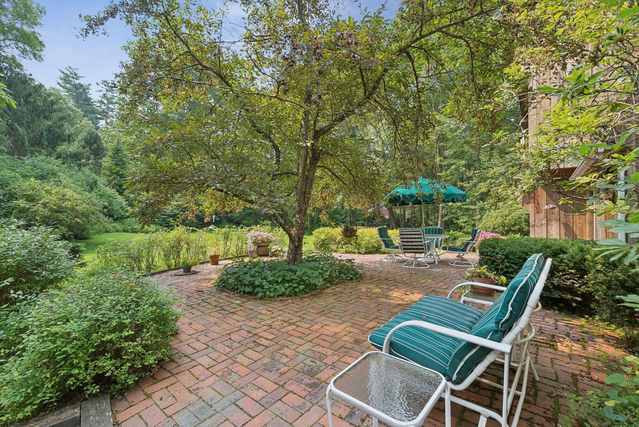 3 Landing Woods Lane