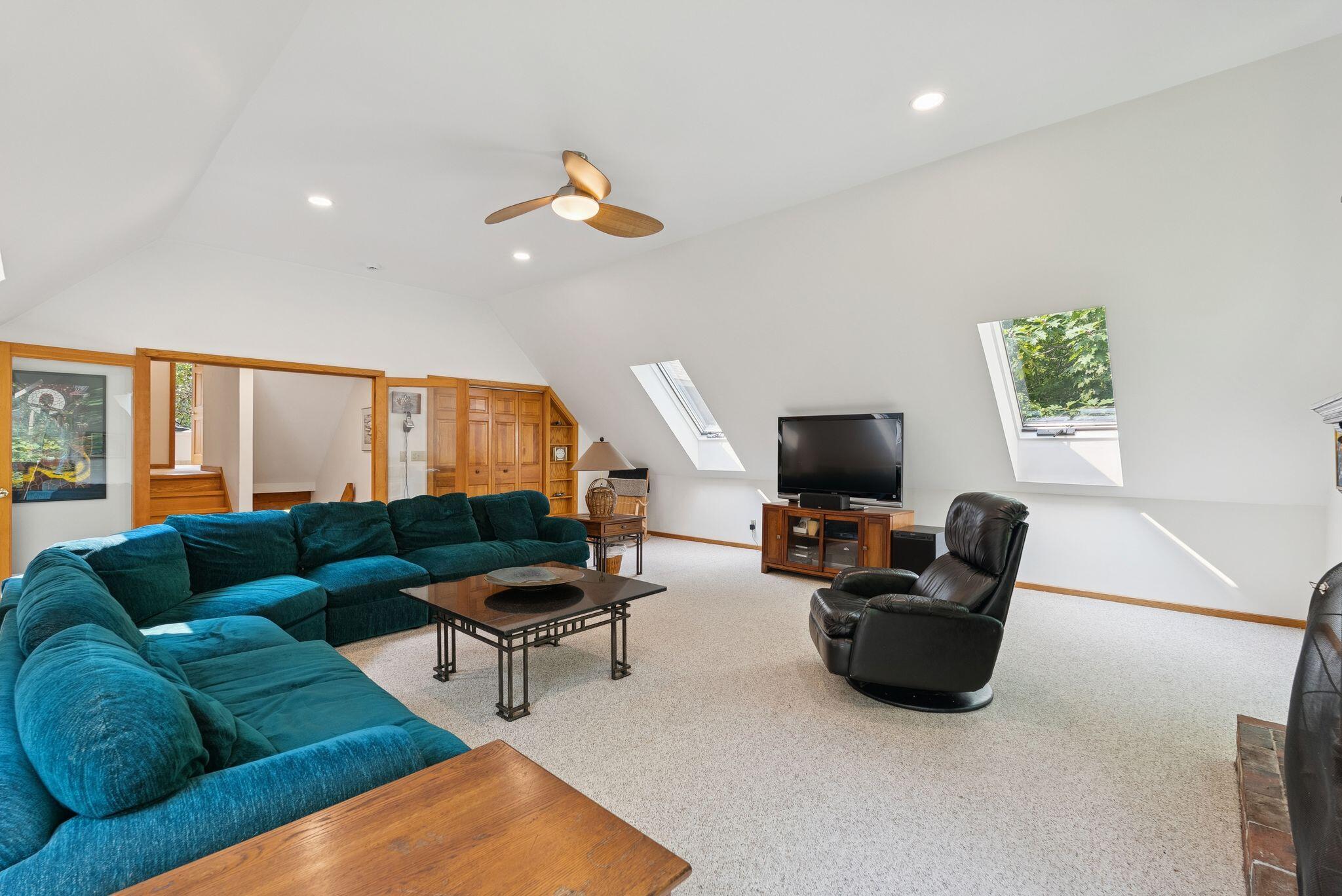 3 Landing Woods Lane