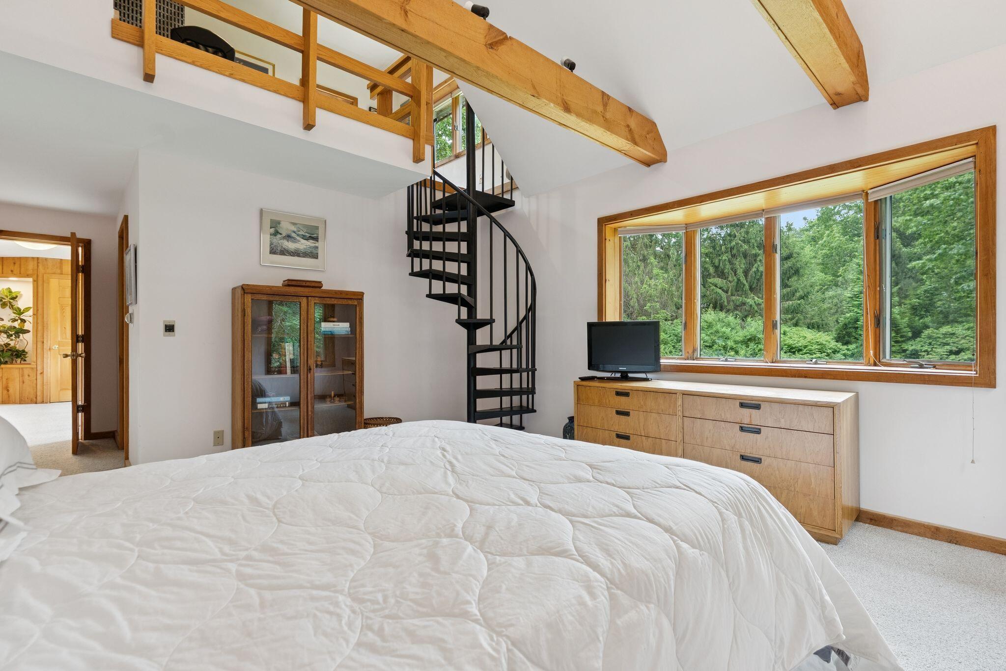 3 Landing Woods Lane