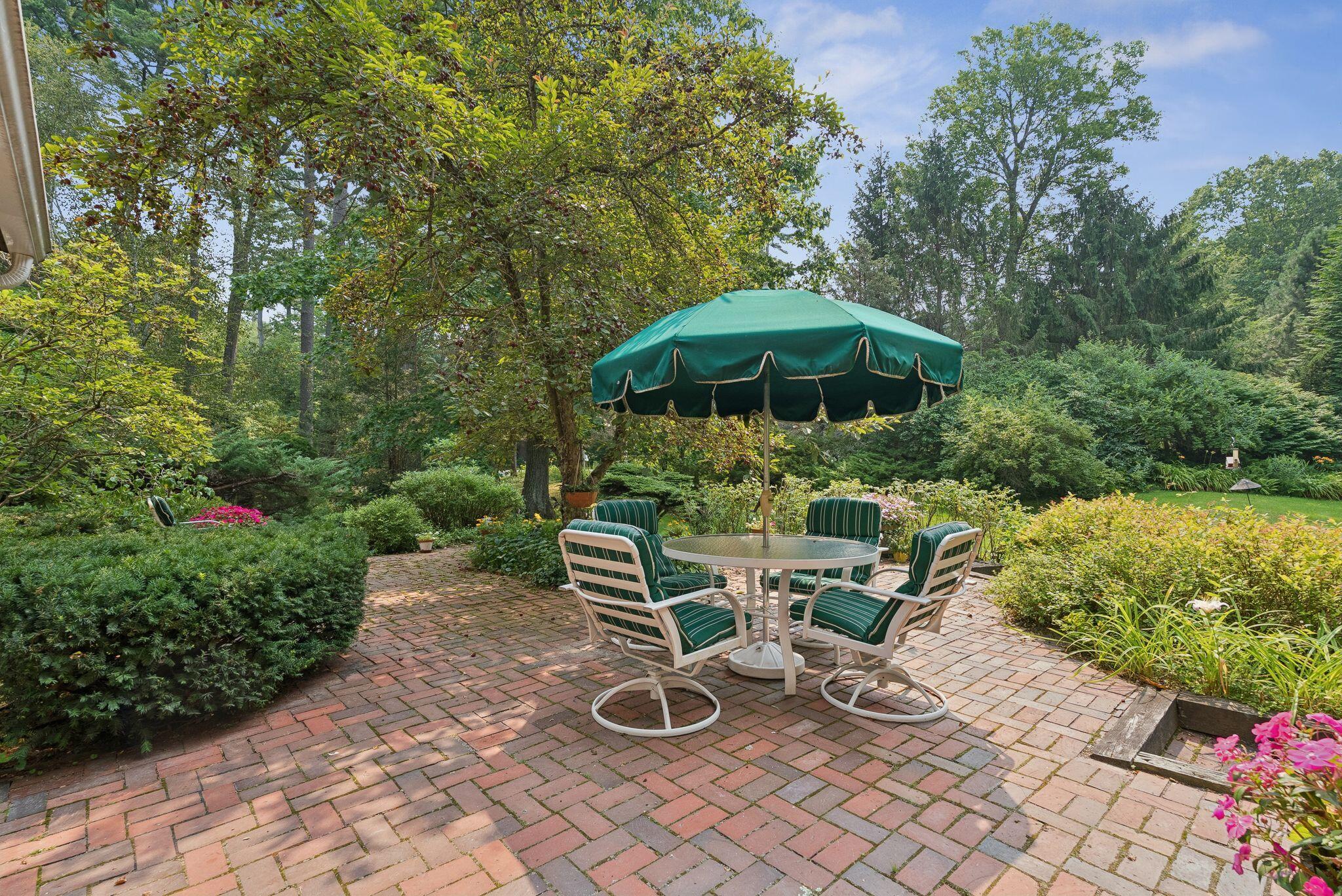 3 Landing Woods Lane