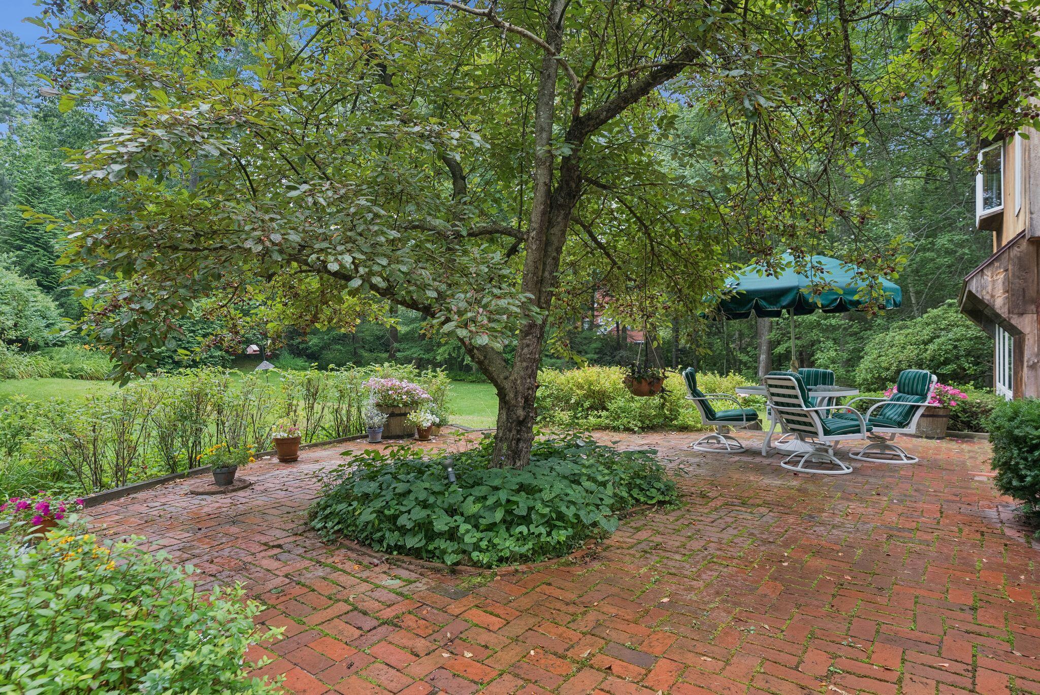 3 Landing Woods Lane