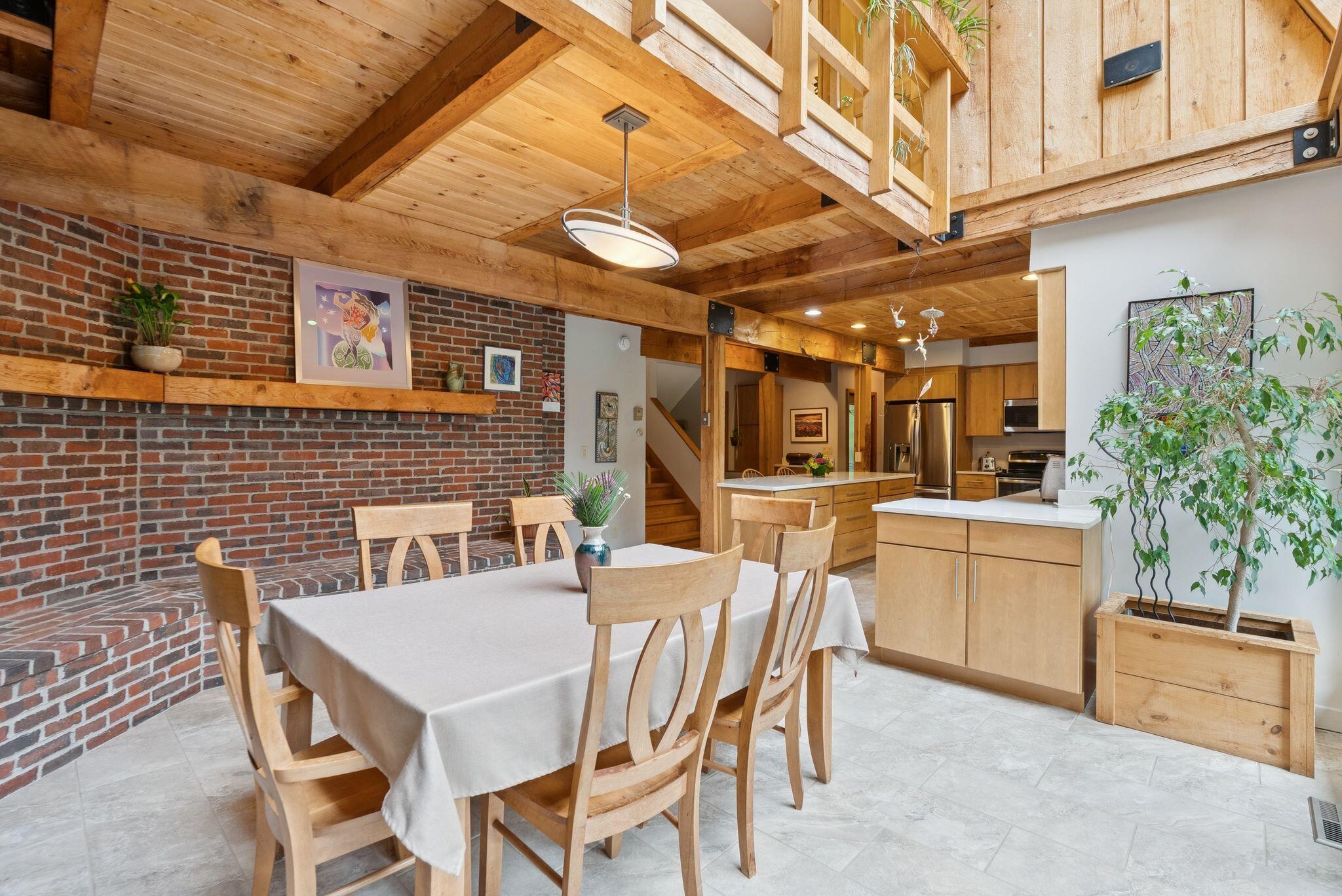 3 Landing Woods Lane