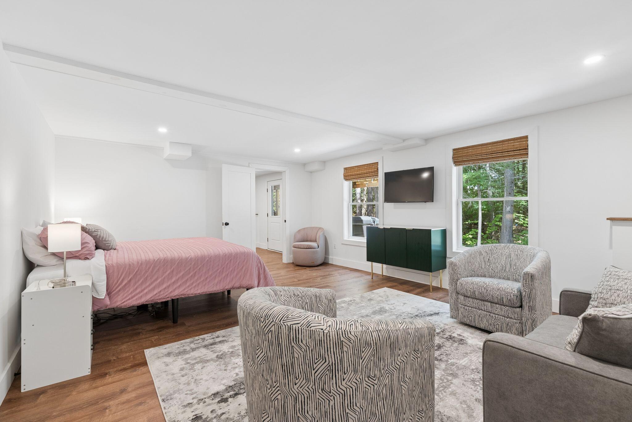 4 Red Oak Drive