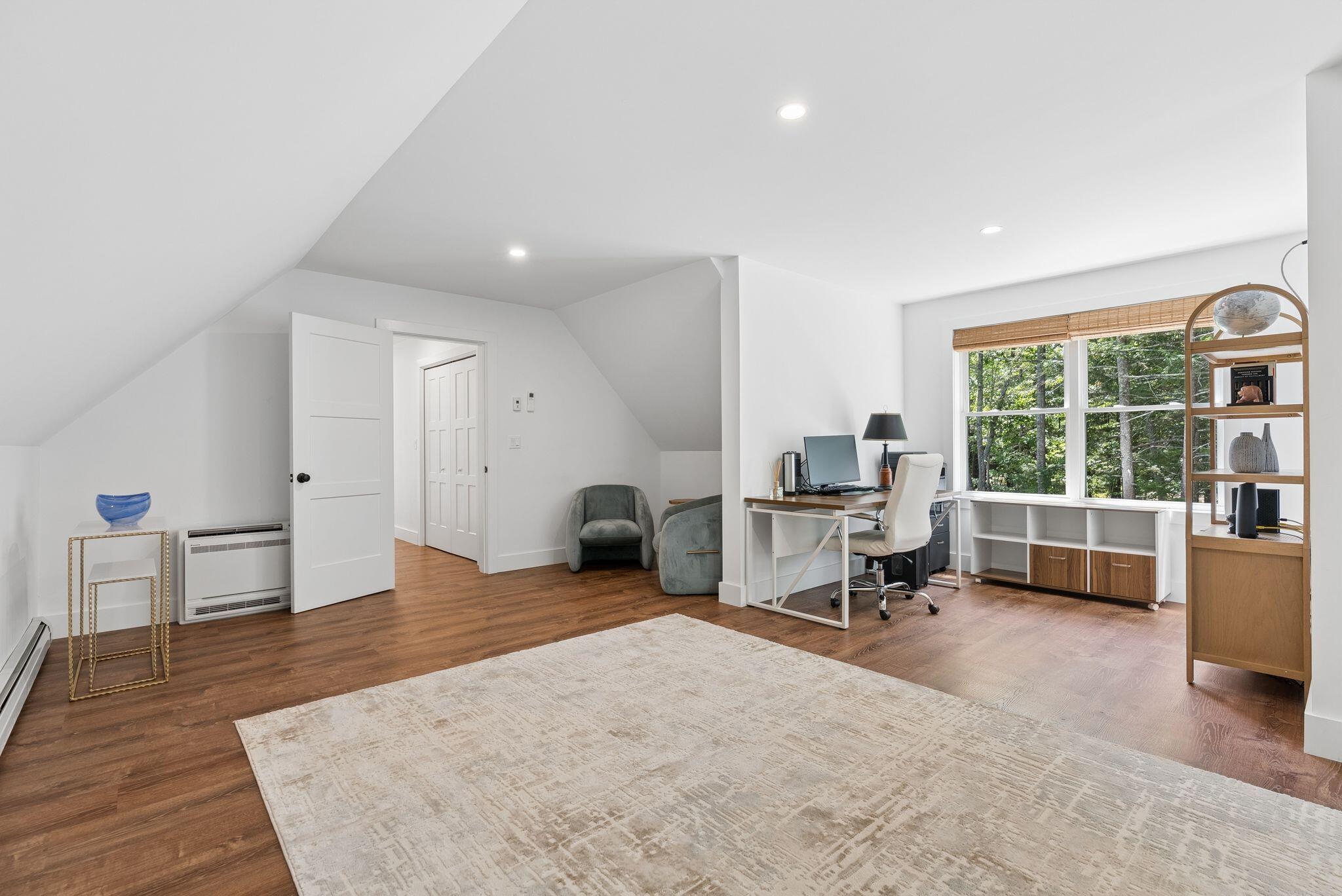 4 Red Oak Drive