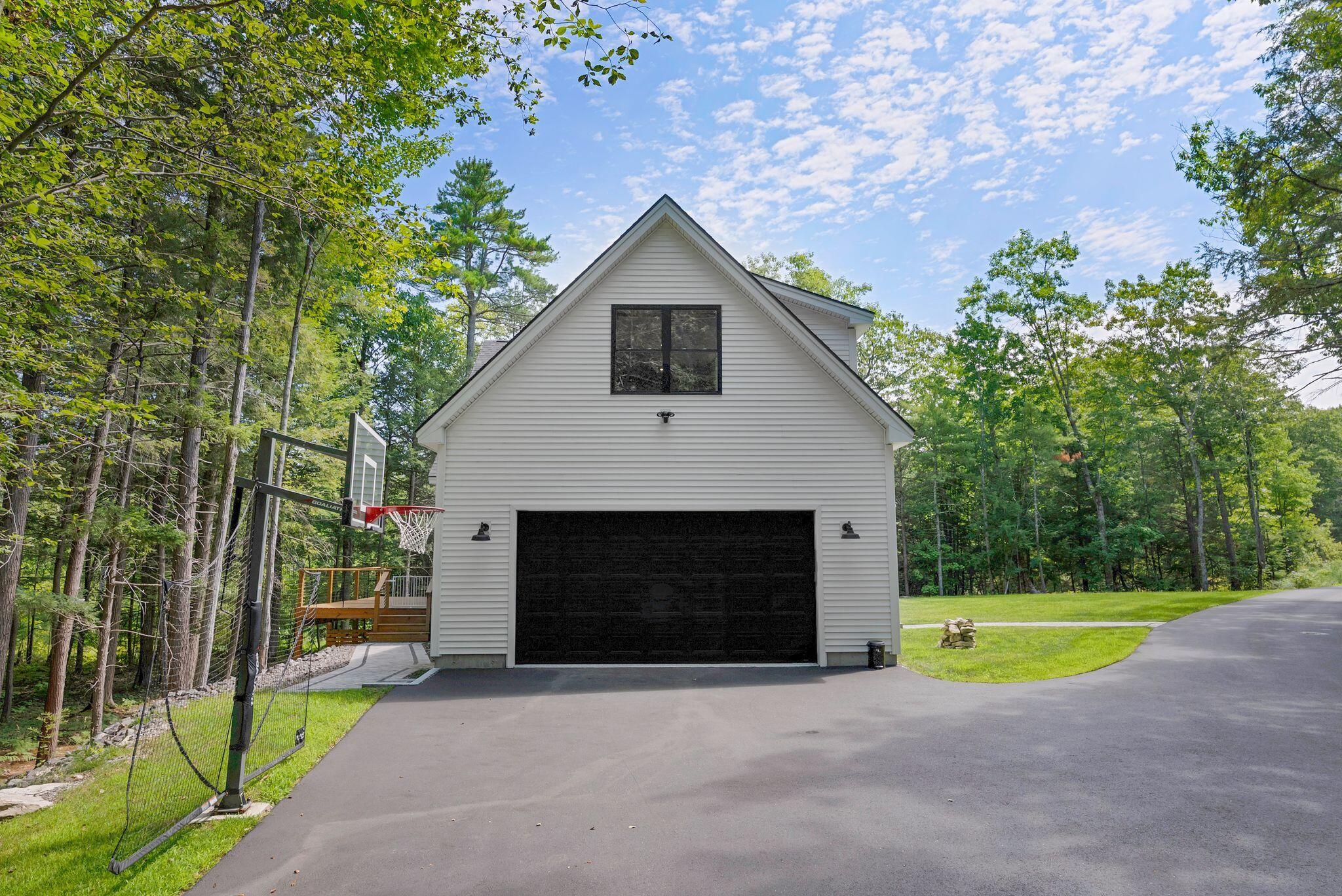 4 Red Oak Drive