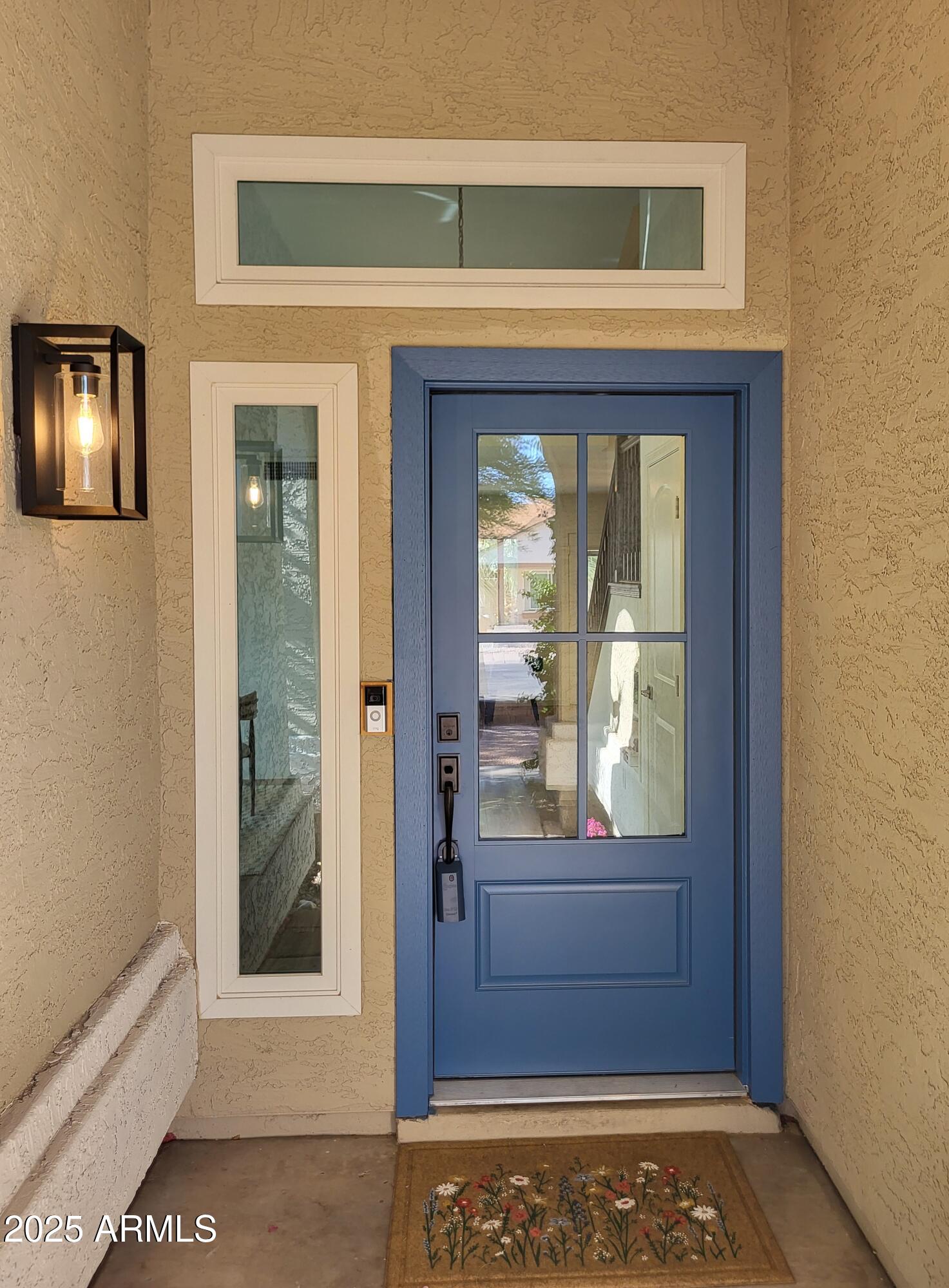 656 W DEVON Court