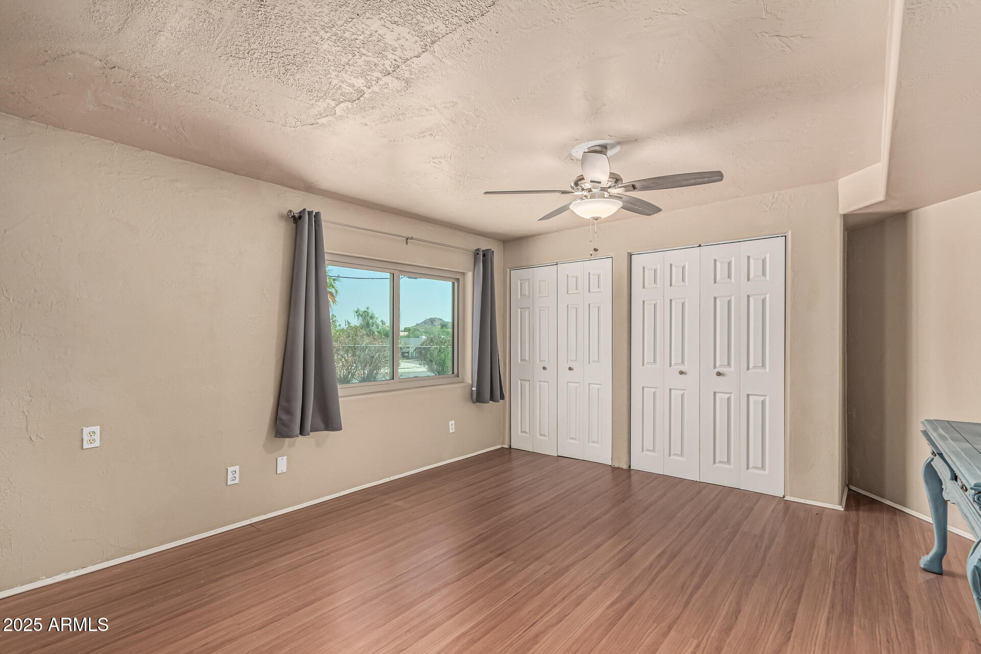 1953 E PRESIDIO Road
