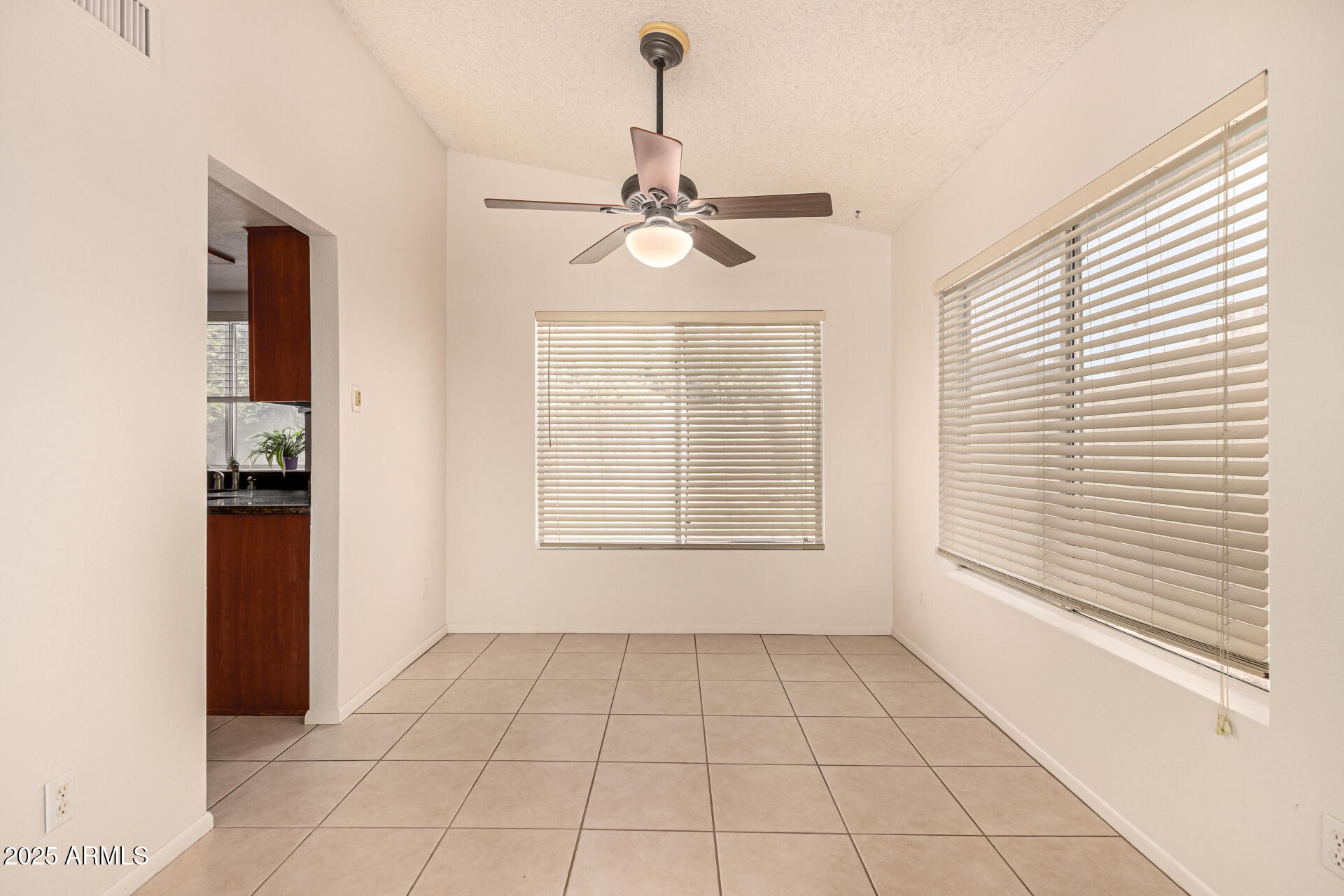 4042 W AVENIDA DEL SOL