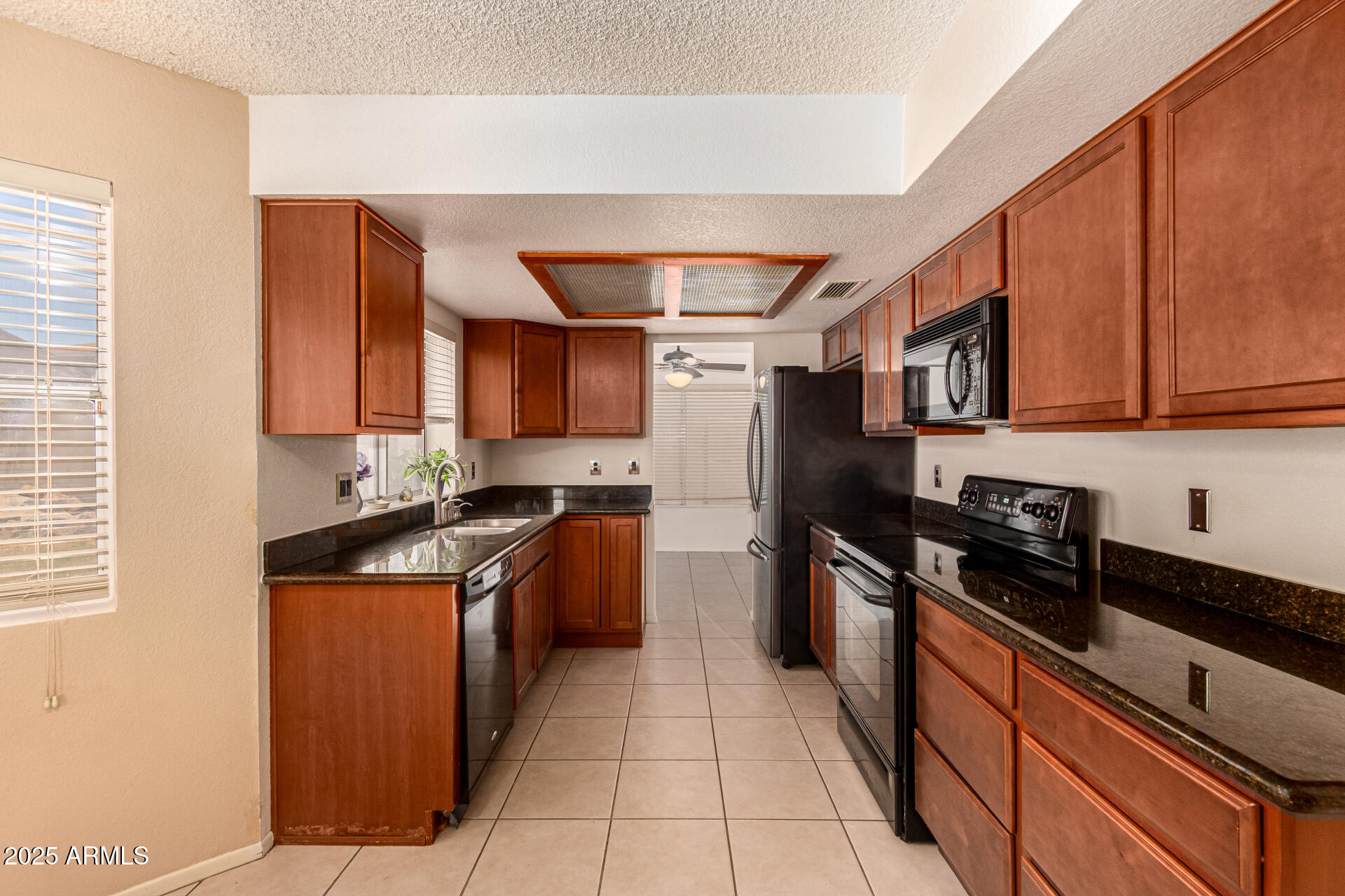 4042 W AVENIDA DEL SOL