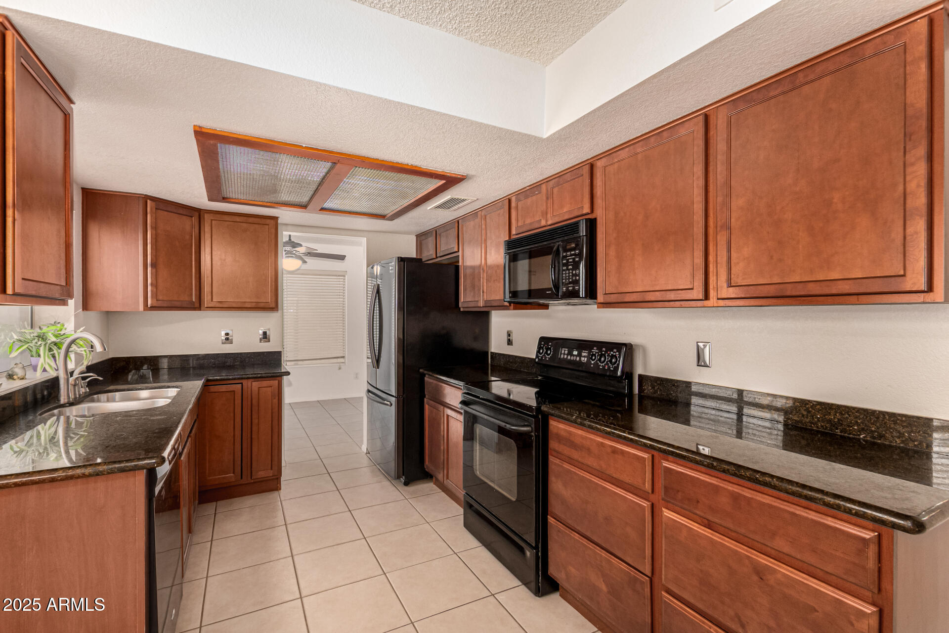 4042 W AVENIDA DEL SOL