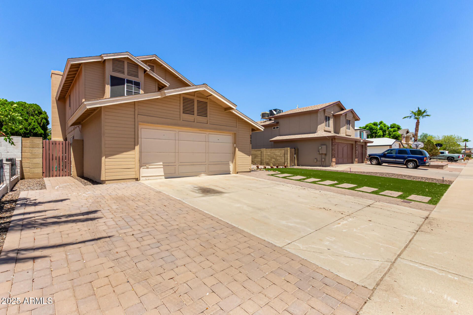 4042 W AVENIDA DEL SOL