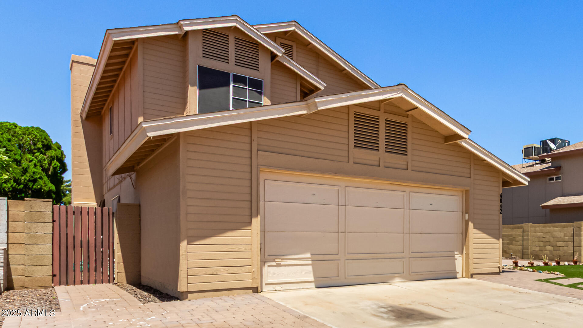 4042 W AVENIDA DEL SOL