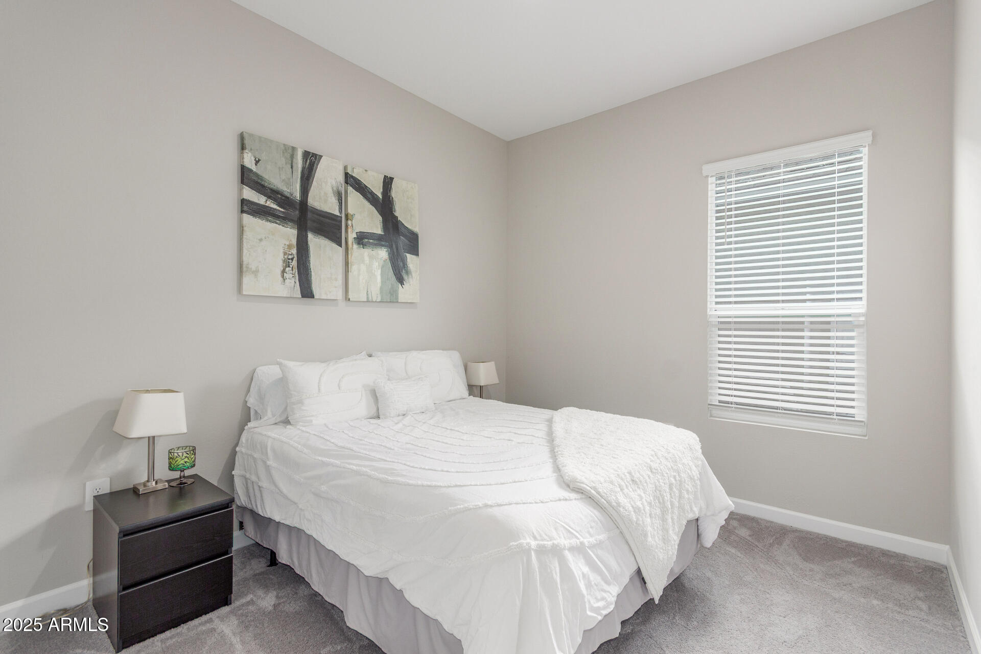 6023 E SINCLAIR Street