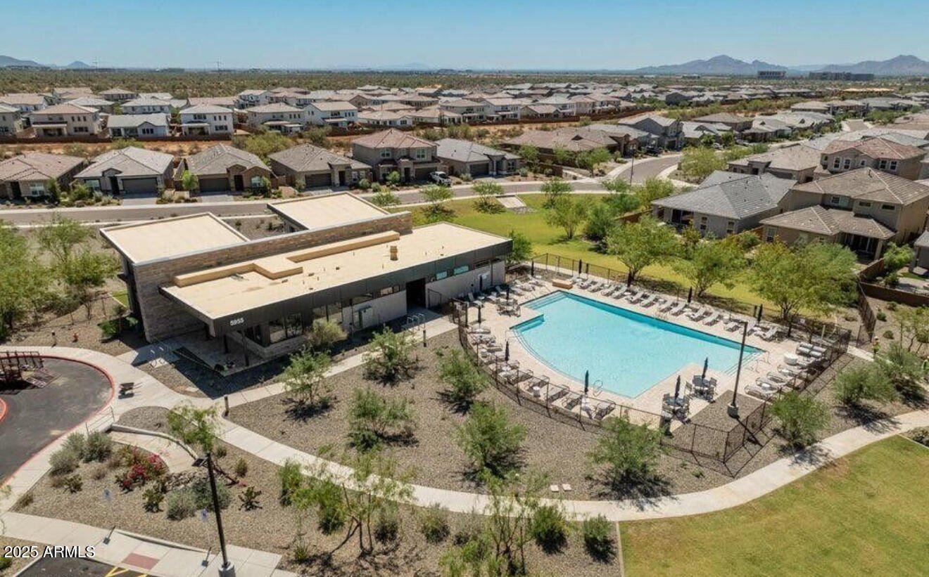 6023 E SINCLAIR Street