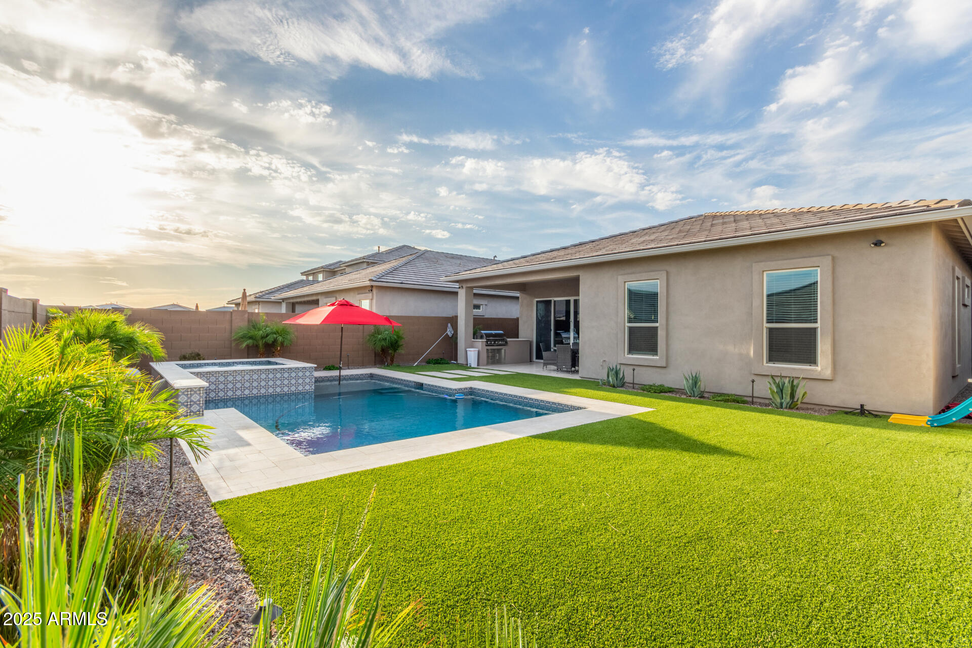 6023 E SINCLAIR Street