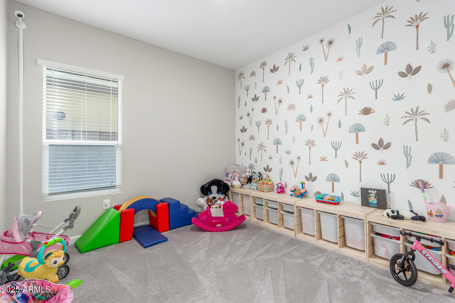 6023 E SINCLAIR Street