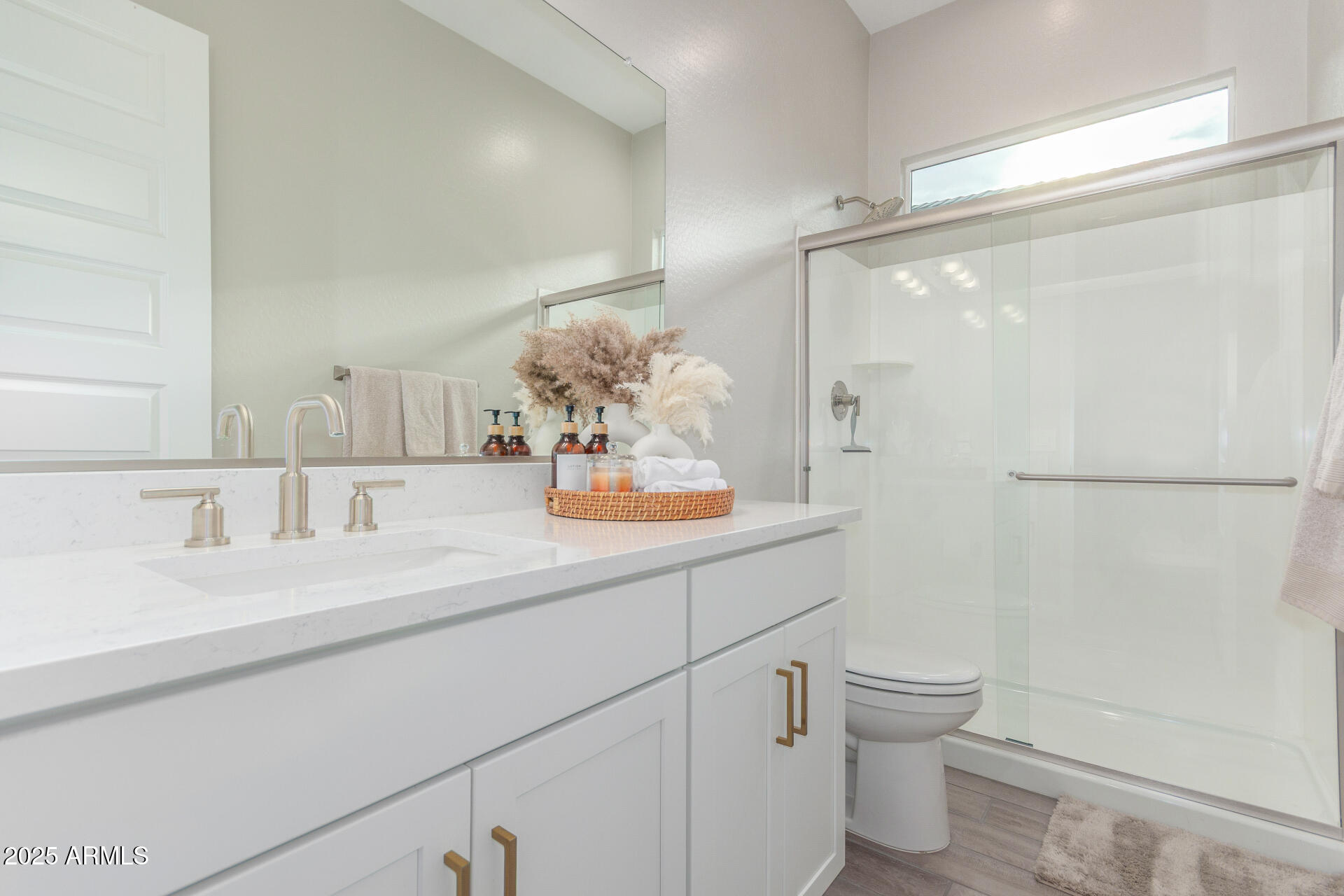 6023 E SINCLAIR Street