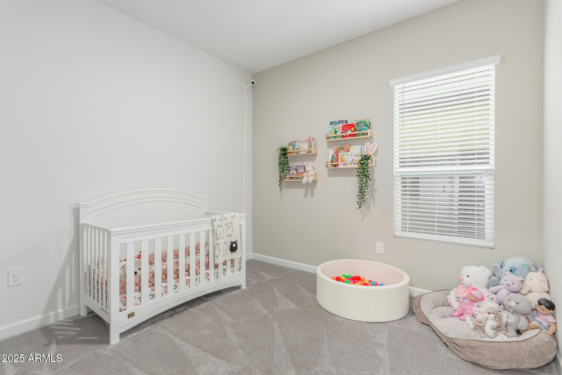 6023 E SINCLAIR Street