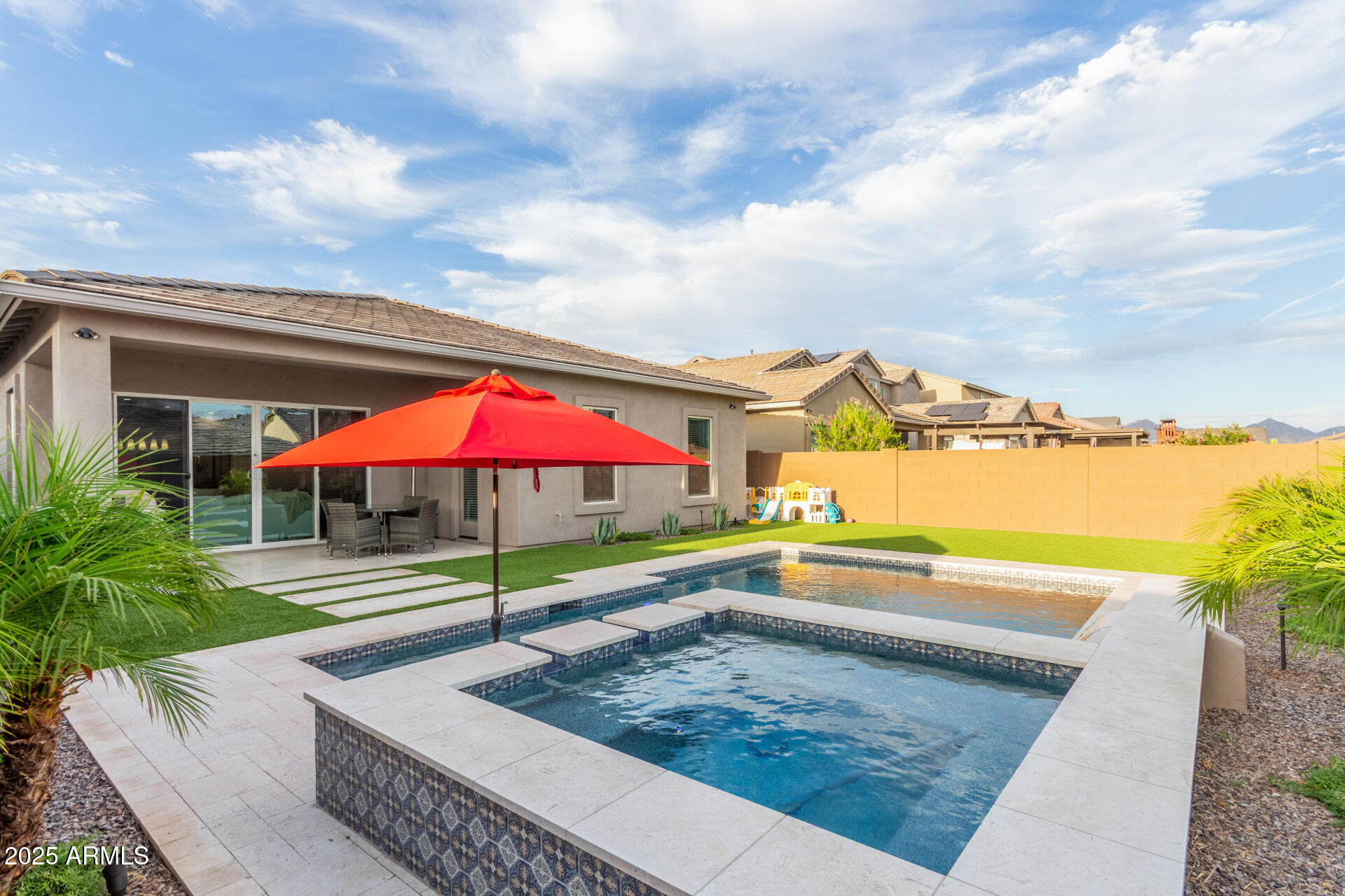 6023 E SINCLAIR Street