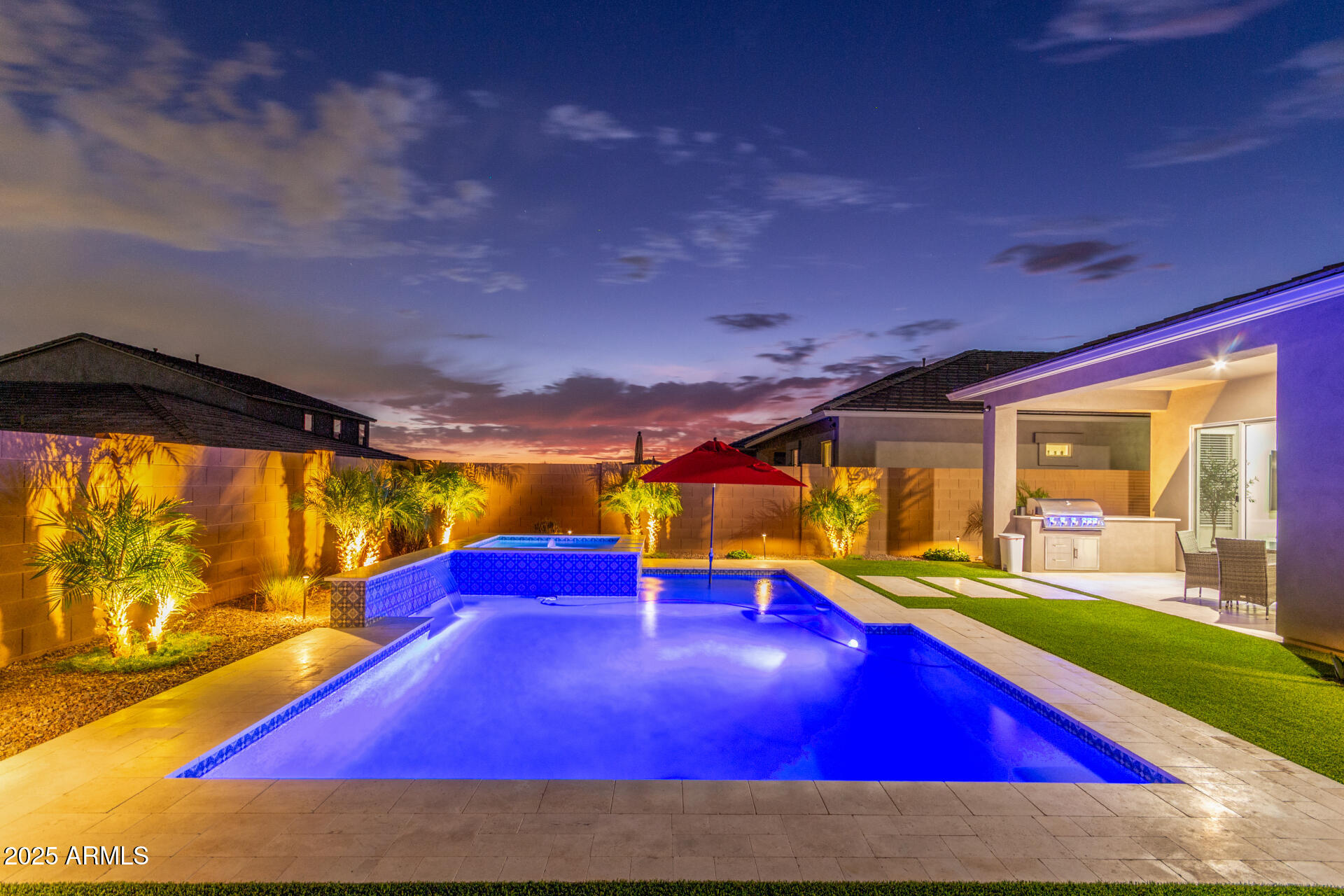 6023 E SINCLAIR Street